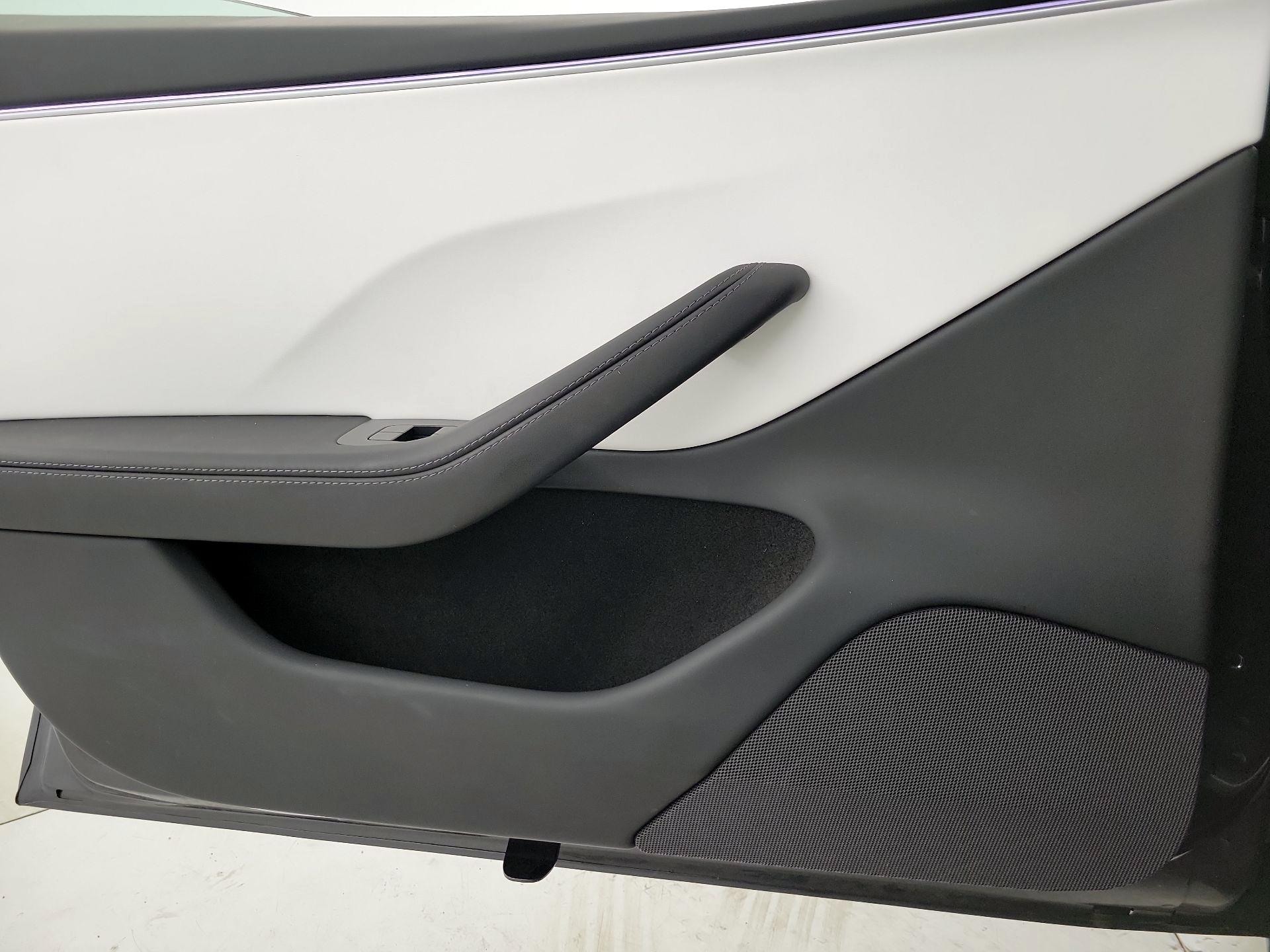 Thumbnail: 2025 Tesla Model 3 - 12