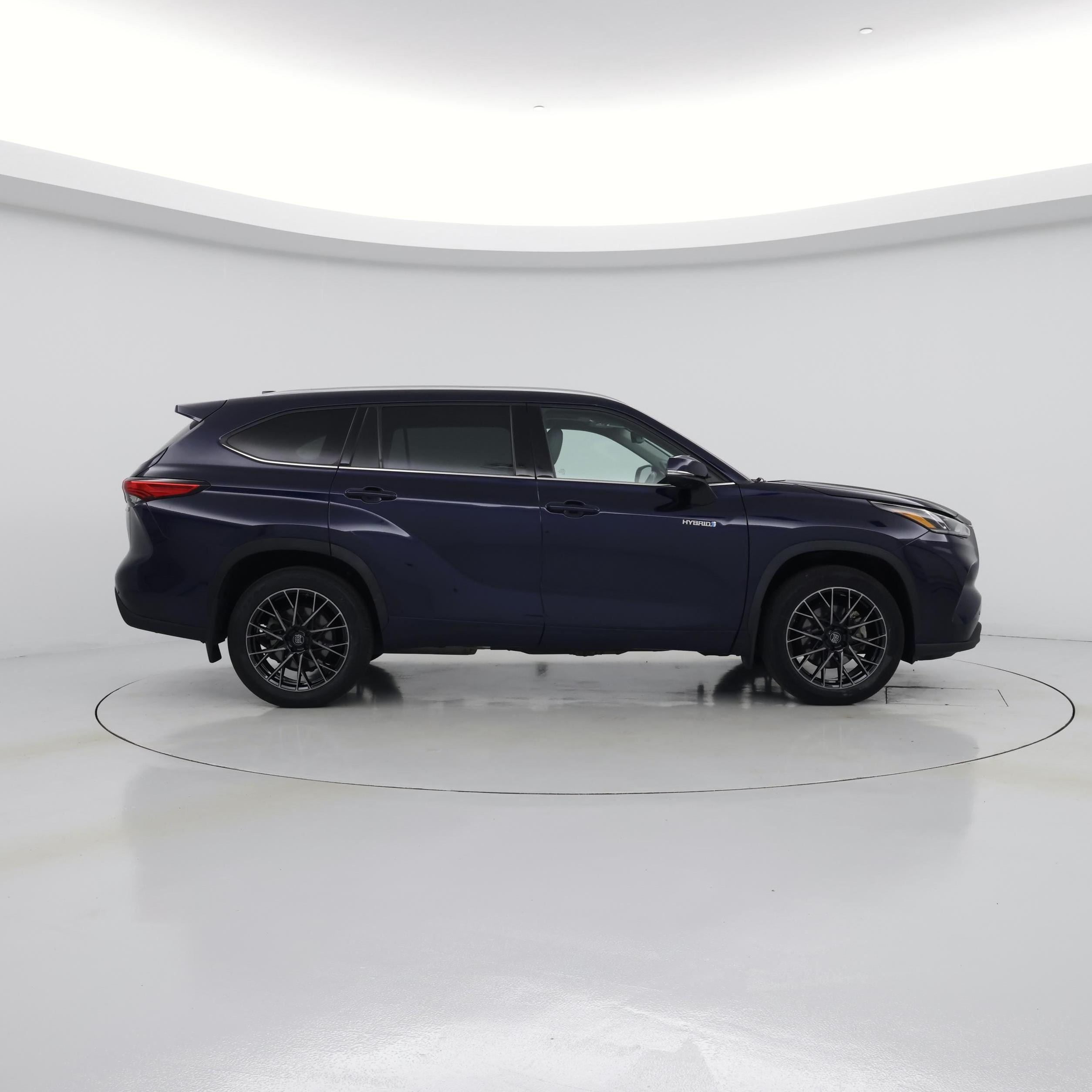 Thumbnail: 2021 Toyota Highlander - 7