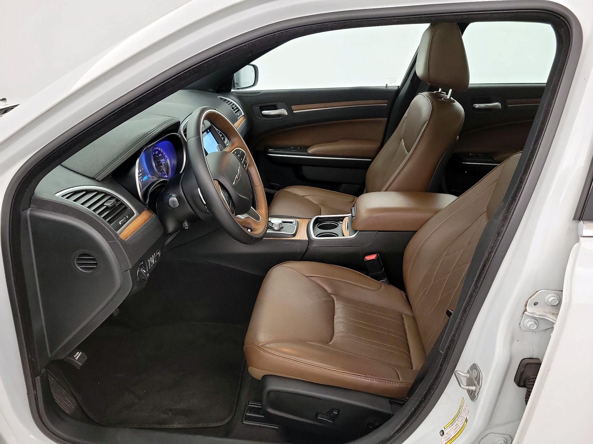 Thumbnail: 2018 Chrysler 300 - 11