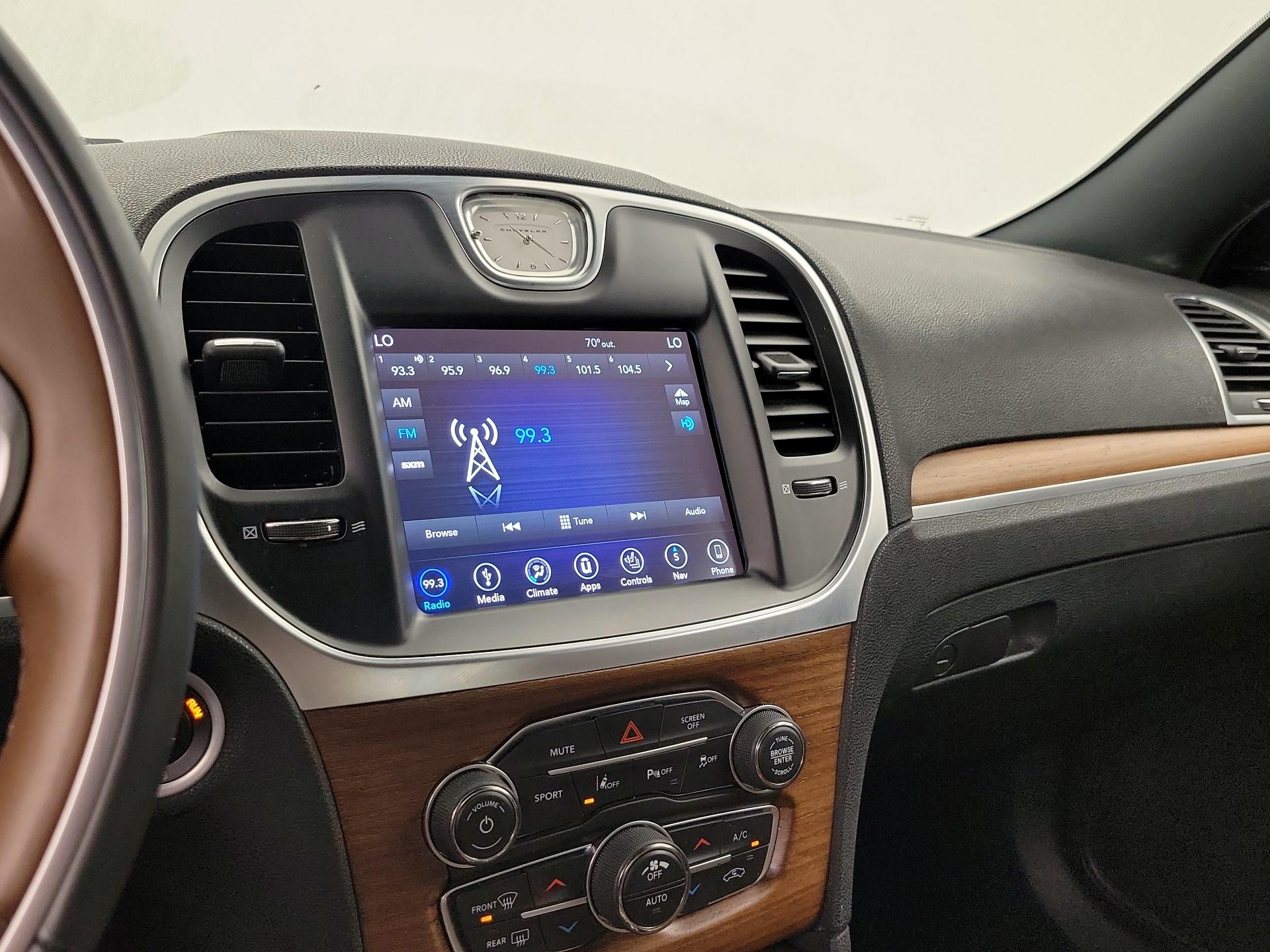 Thumbnail: 2018 Chrysler 300 - 16