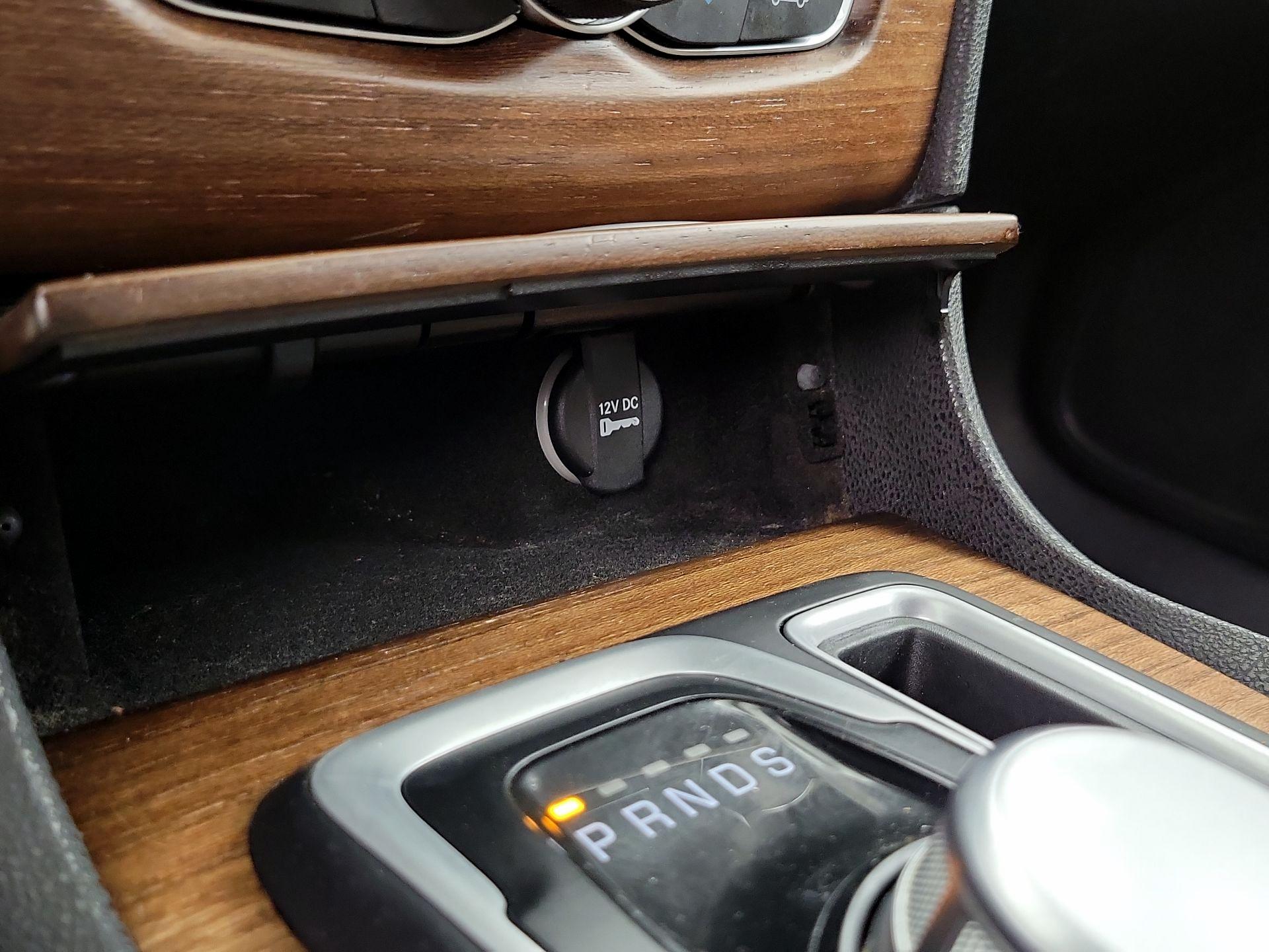 Thumbnail: 2018 Chrysler 300 - 19