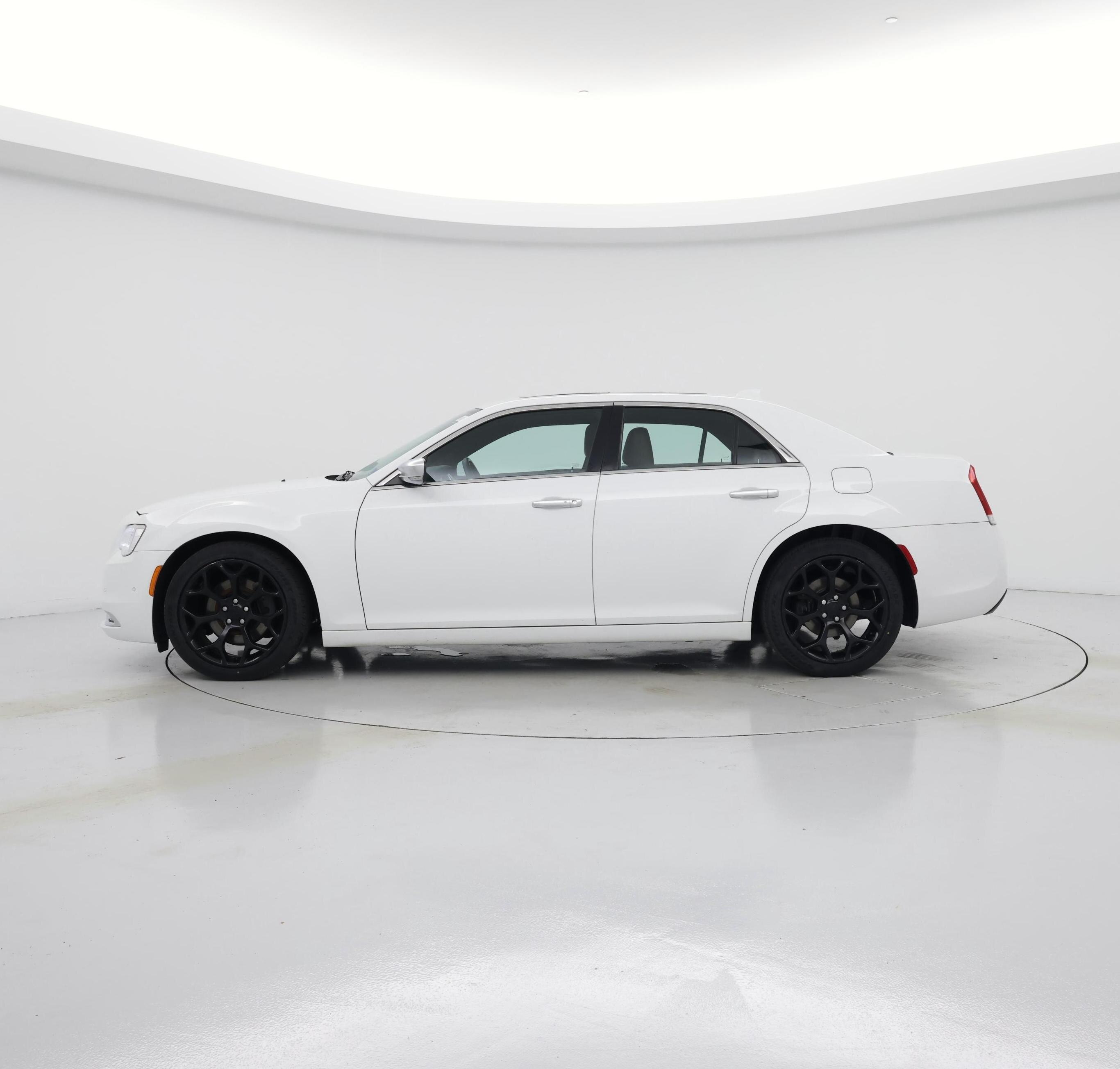 Thumbnail: 2018 Chrysler 300 - 3