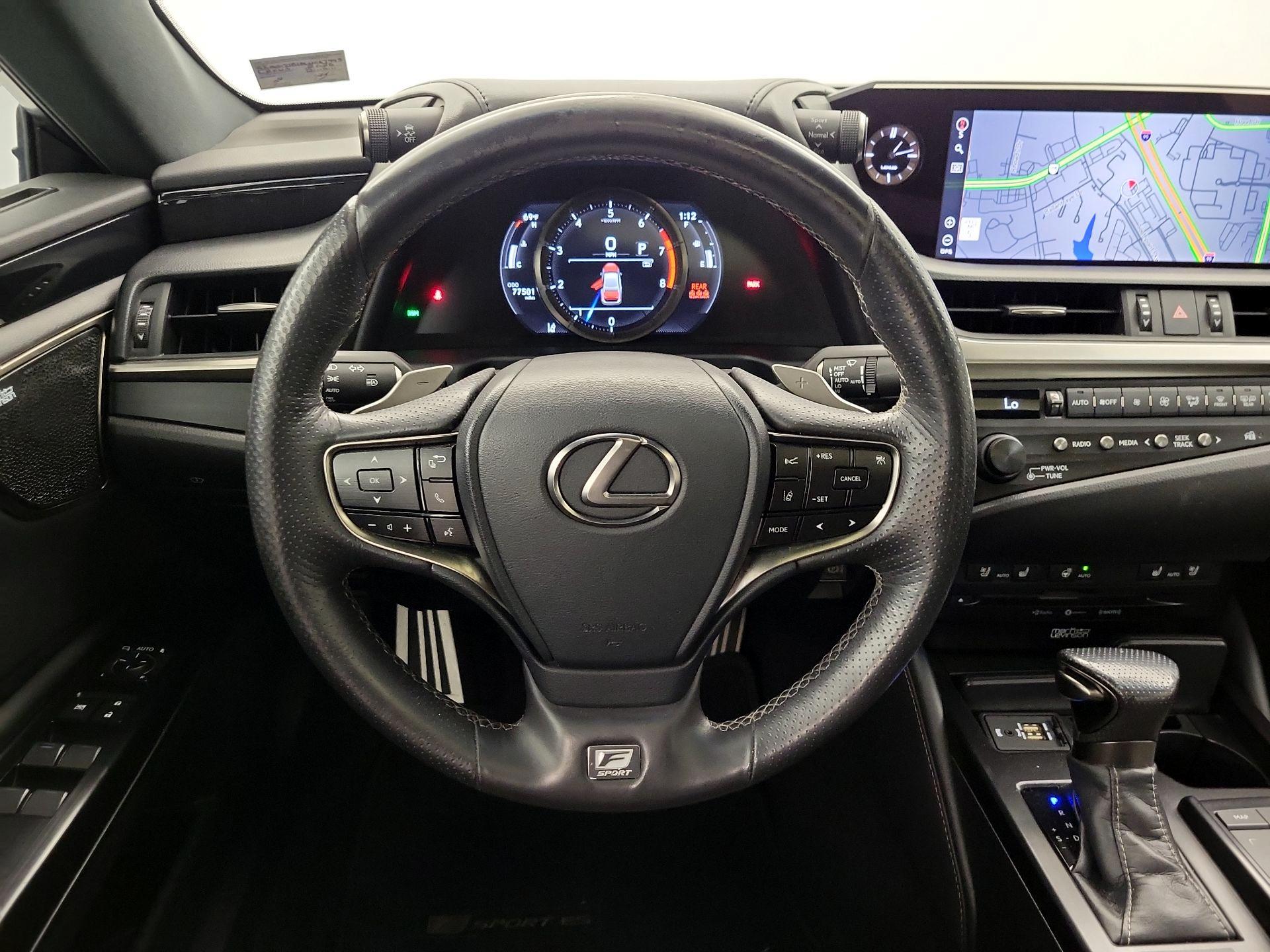 Thumbnail: 2020 Lexus ES - 10