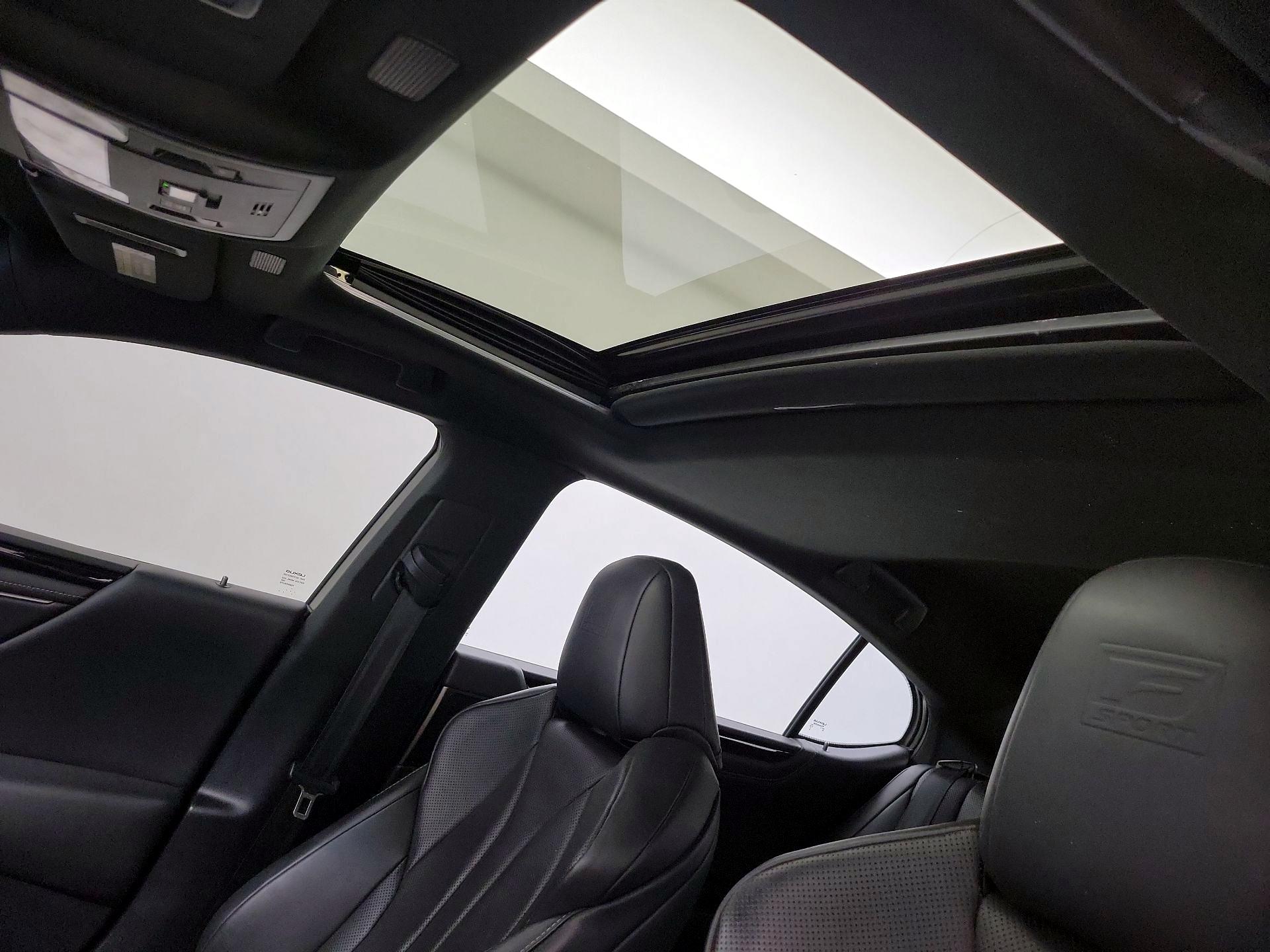 Thumbnail: 2020 Lexus ES - 20