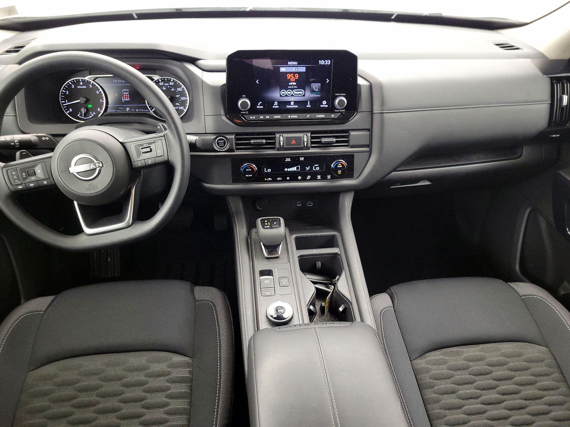 Thumbnail: 2024 Nissan Pathfinder - 9