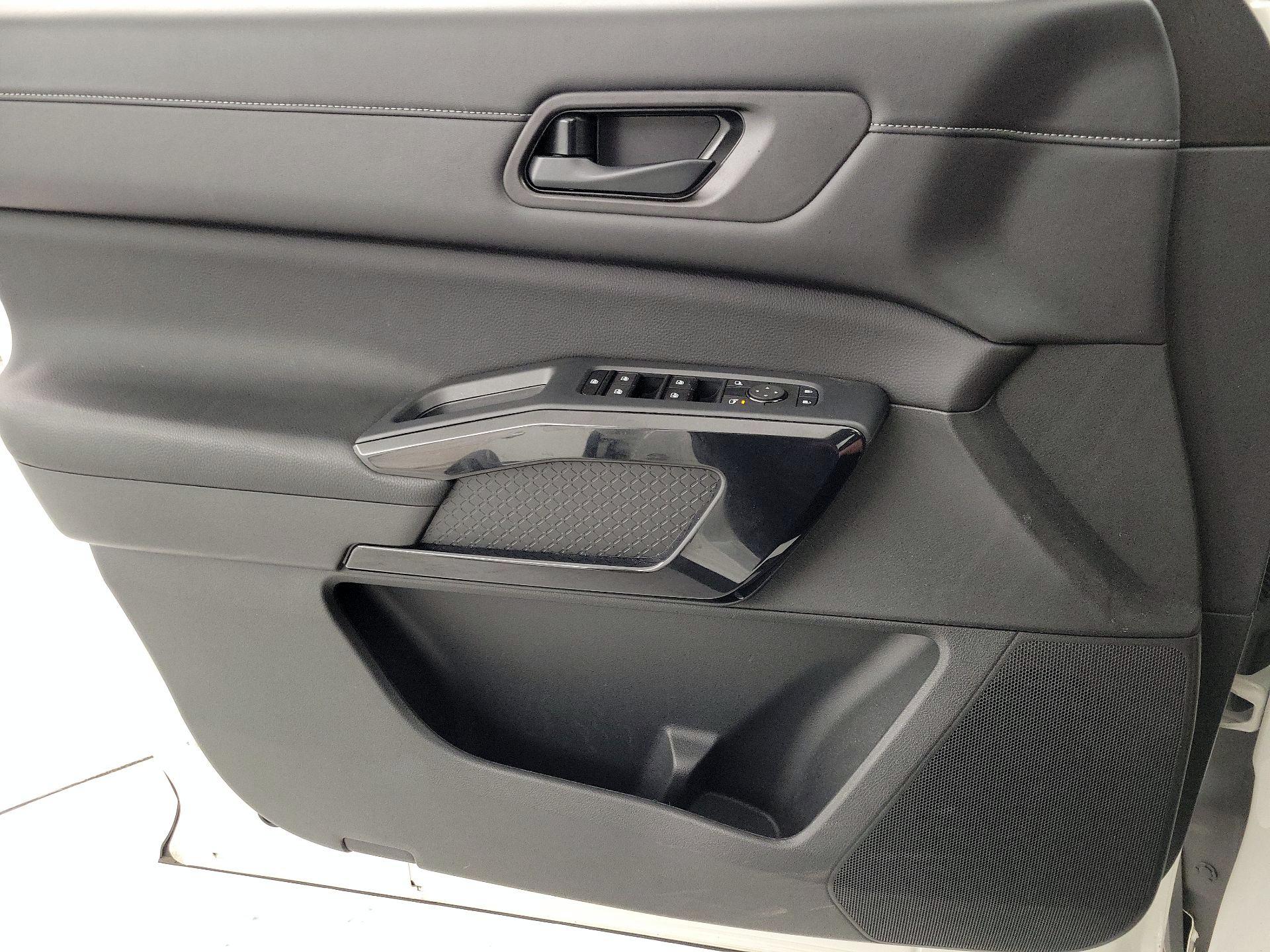 Thumbnail: 2024 Nissan Pathfinder - 12