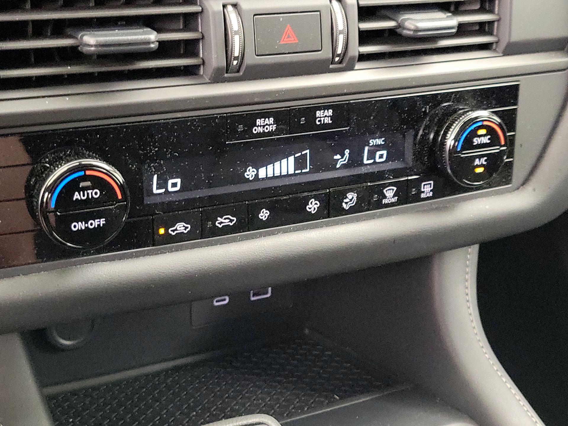 Thumbnail: 2024 Nissan Pathfinder - 16