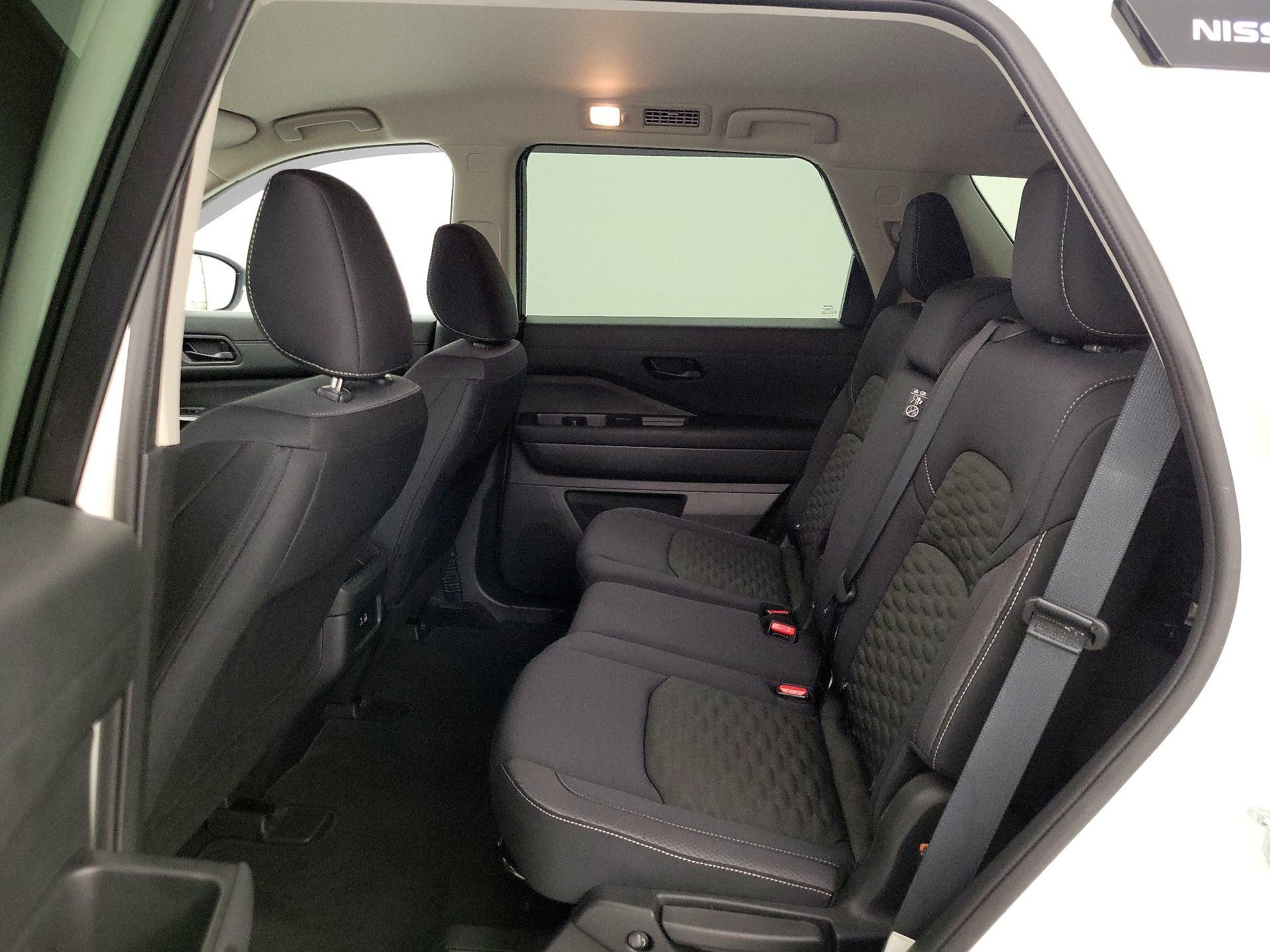 Thumbnail: 2024 Nissan Pathfinder - 19