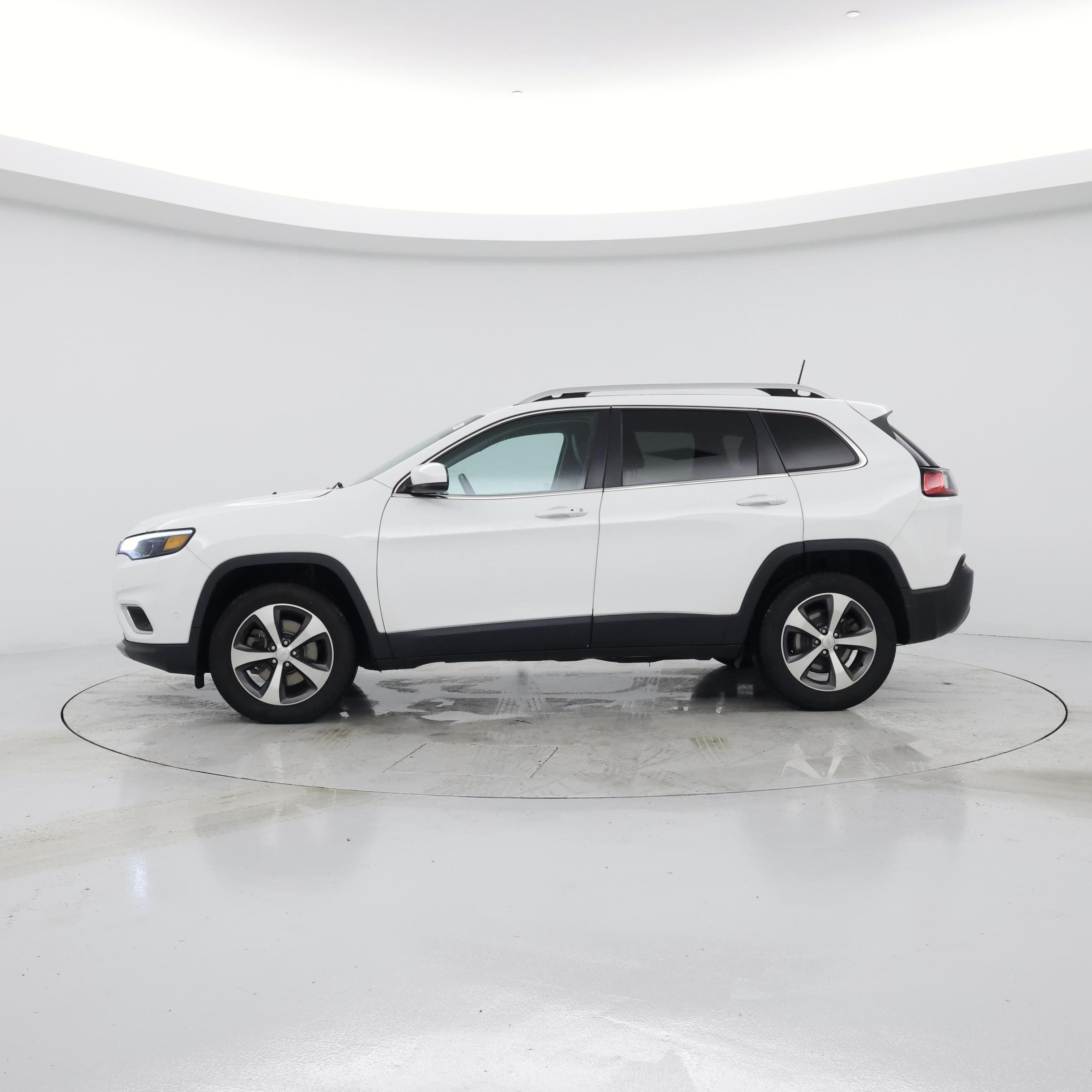 Thumbnail: 2021 Jeep Cherokee - 3