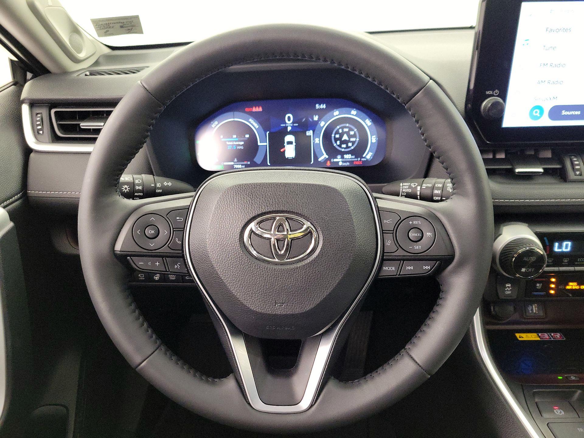 Thumbnail: 2024 Toyota RAV4 - 10