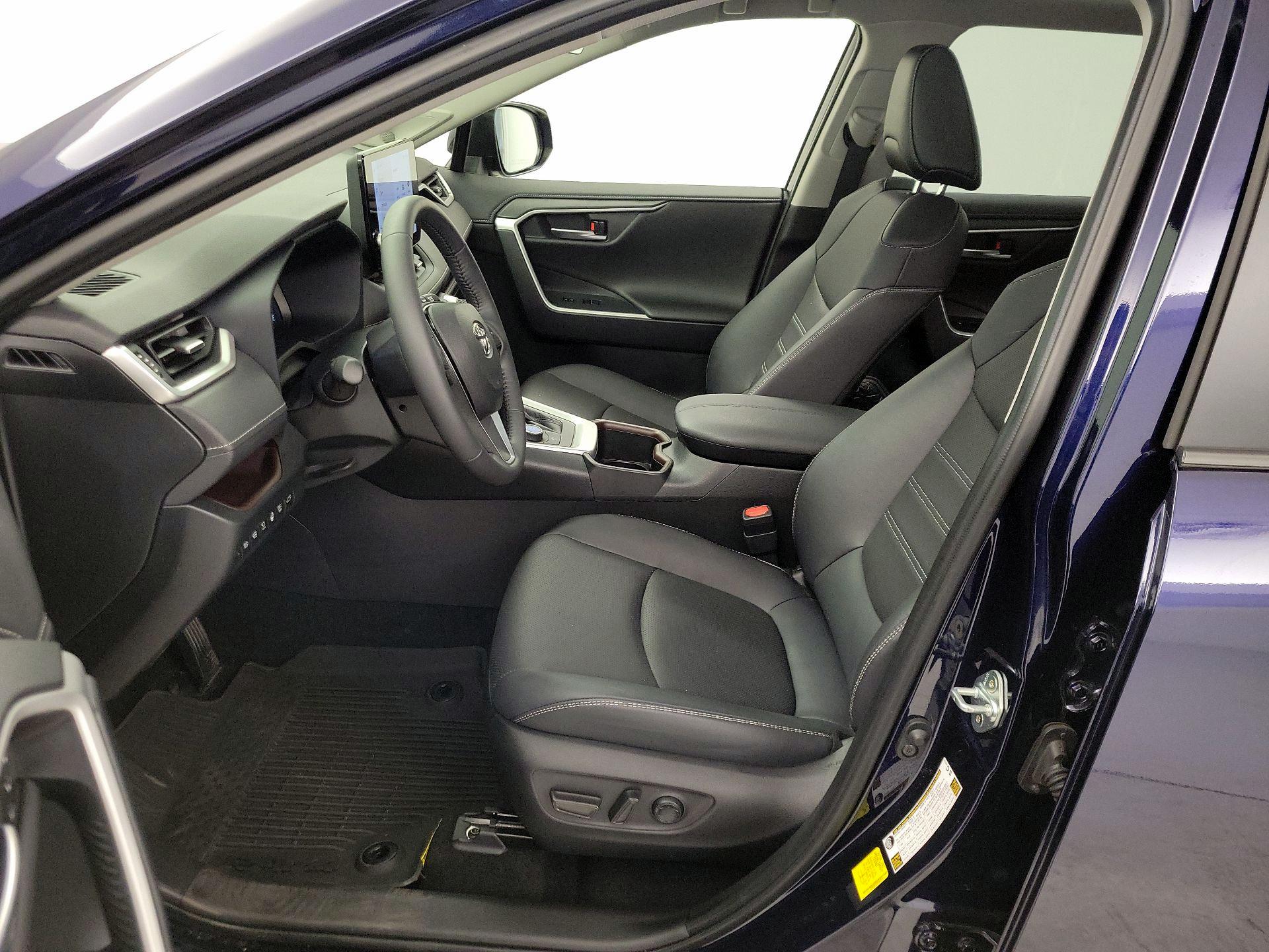 Thumbnail: 2024 Toyota RAV4 - 11