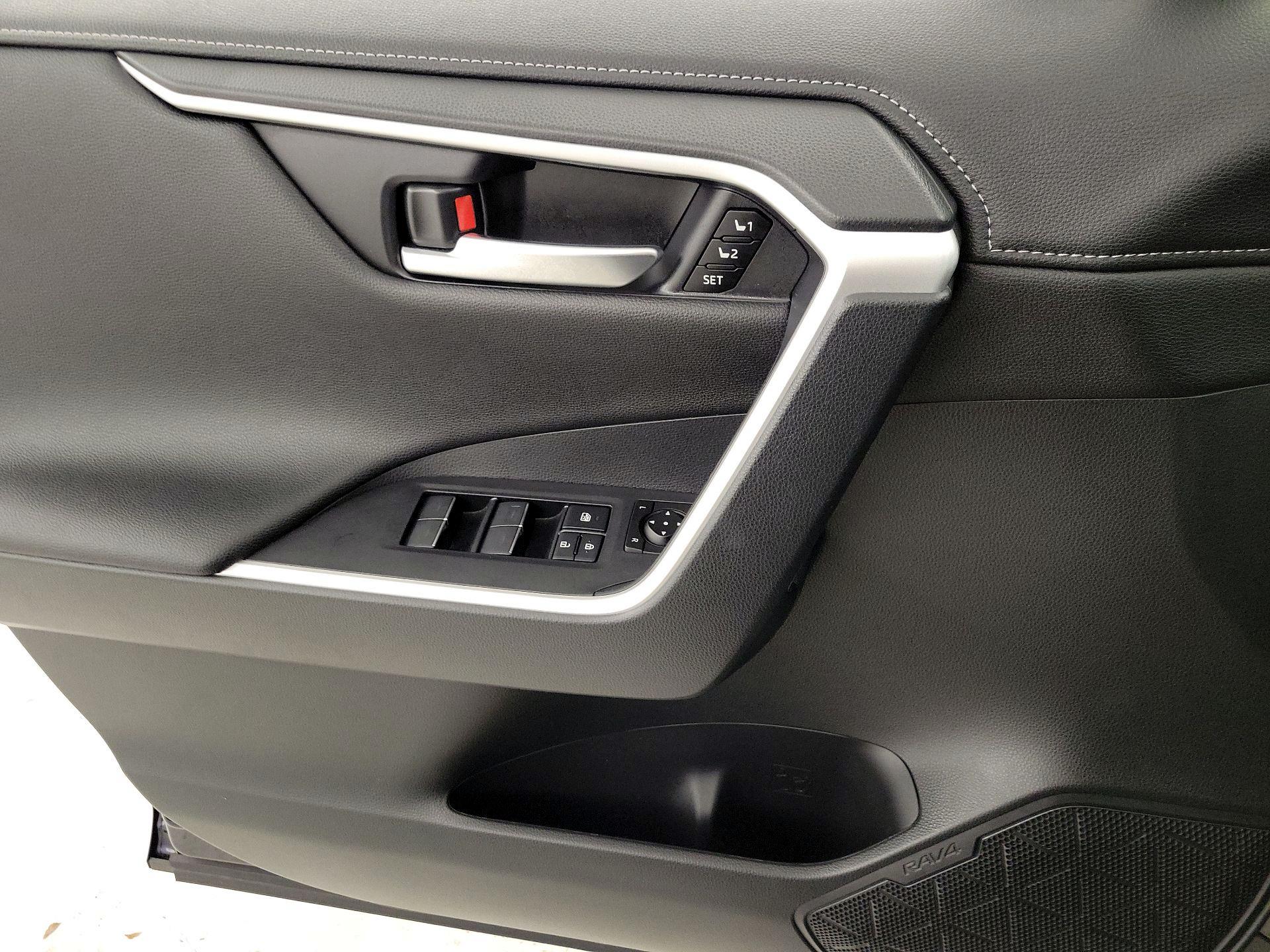 Thumbnail: 2024 Toyota RAV4 - 12