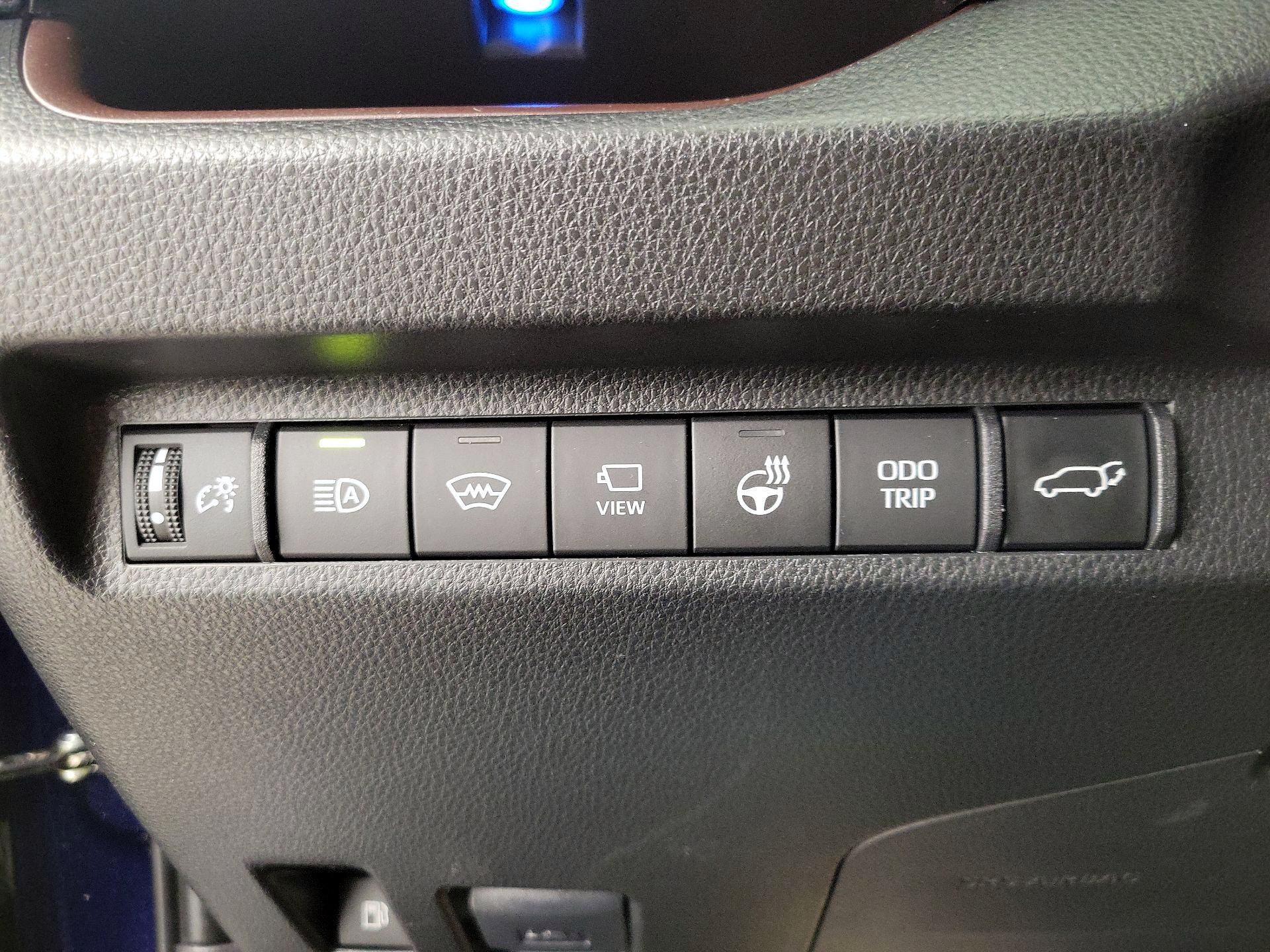 Thumbnail: 2024 Toyota RAV4 - 13