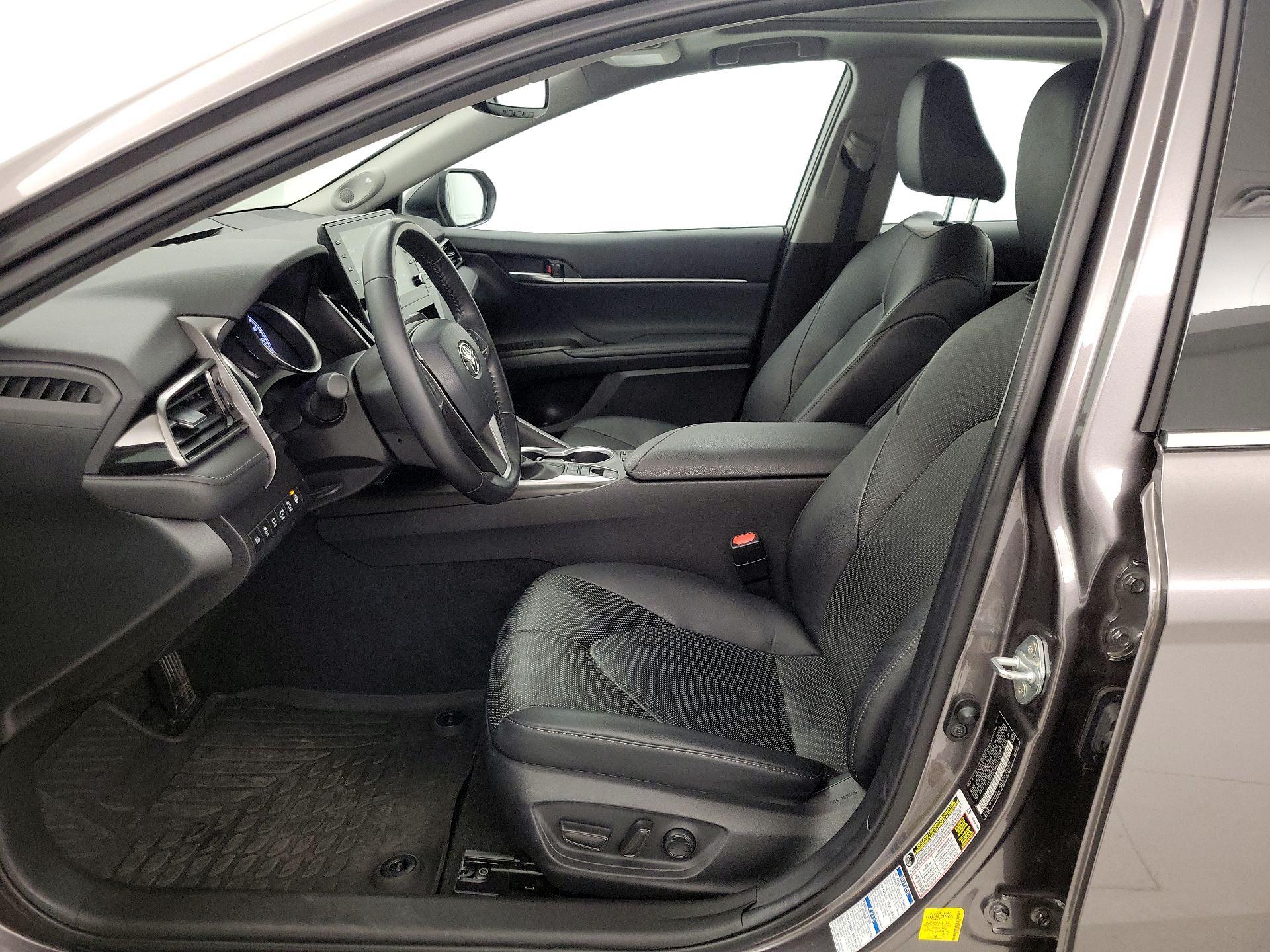 Thumbnail: 2021 Toyota Camry - 11