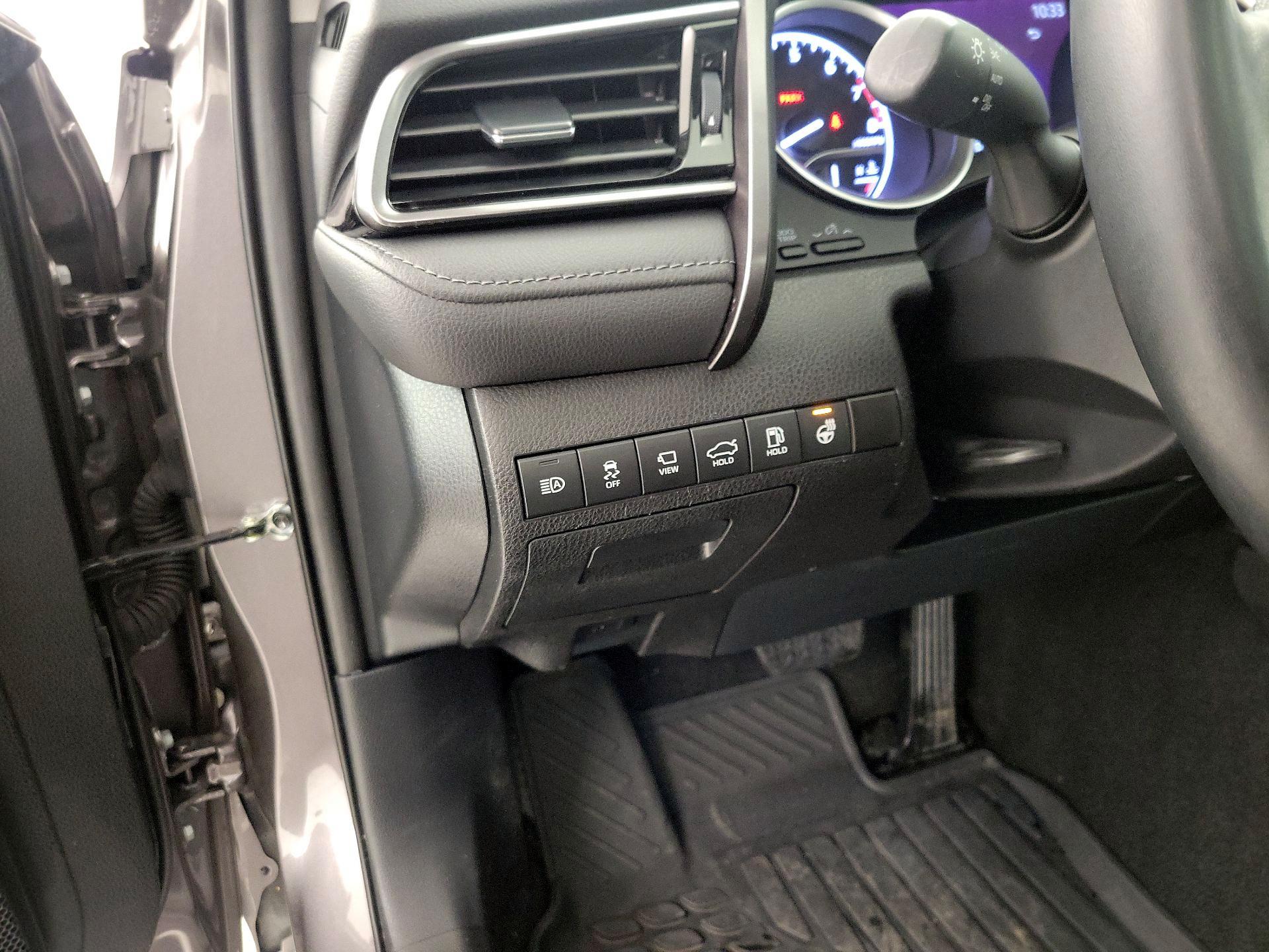 Thumbnail: 2021 Toyota Camry - 13