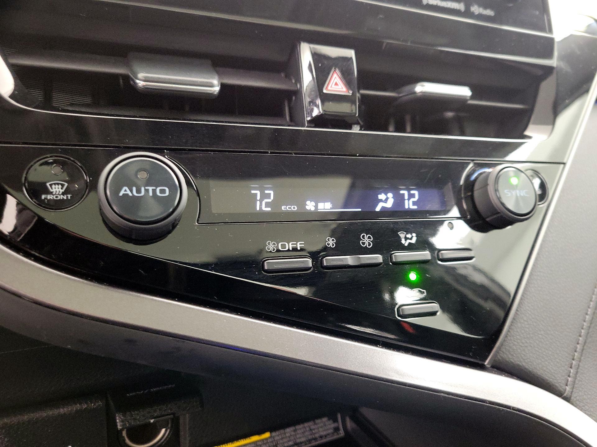 Thumbnail: 2021 Toyota Camry - 16