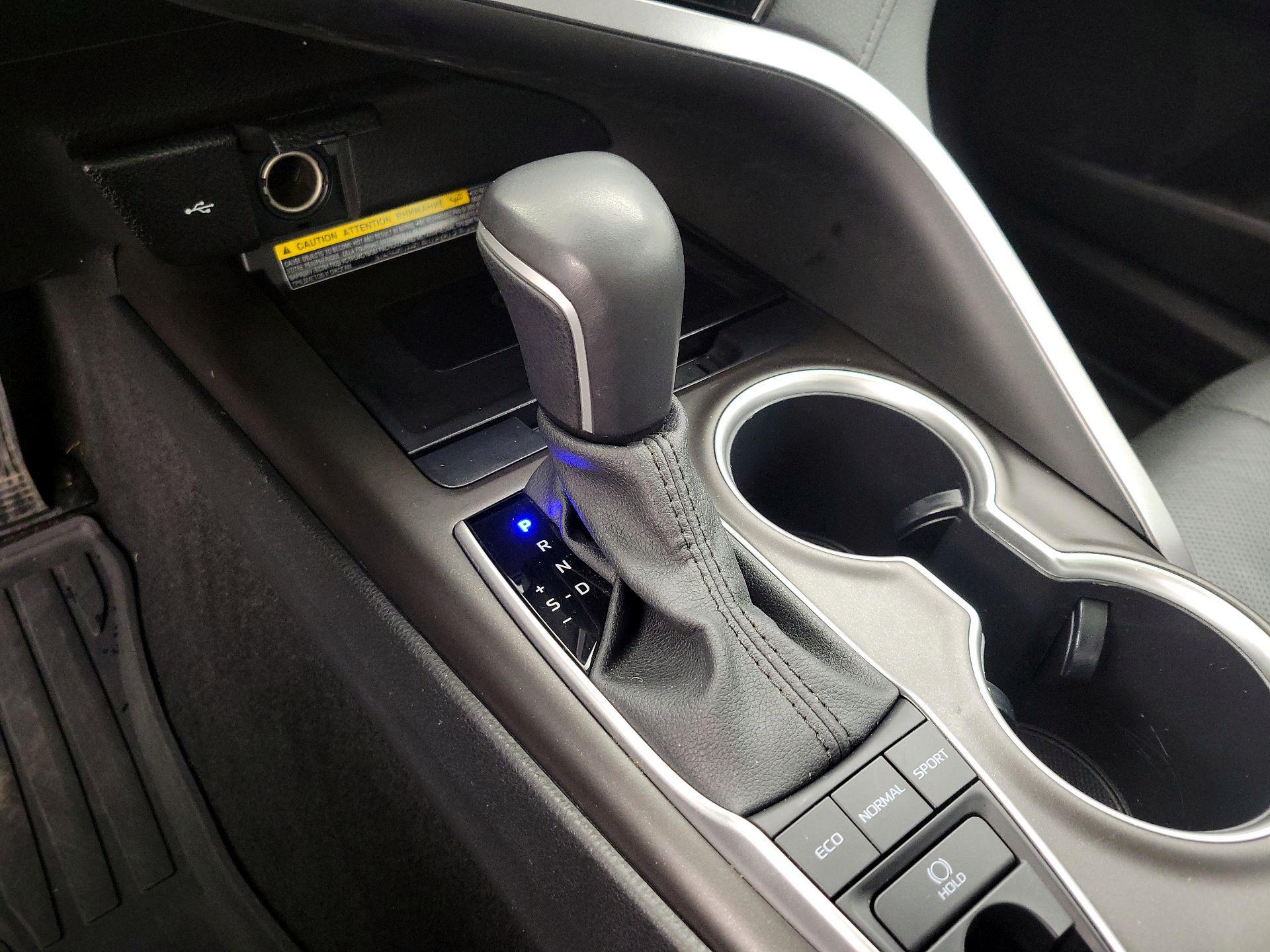 Thumbnail: 2021 Toyota Camry - 17