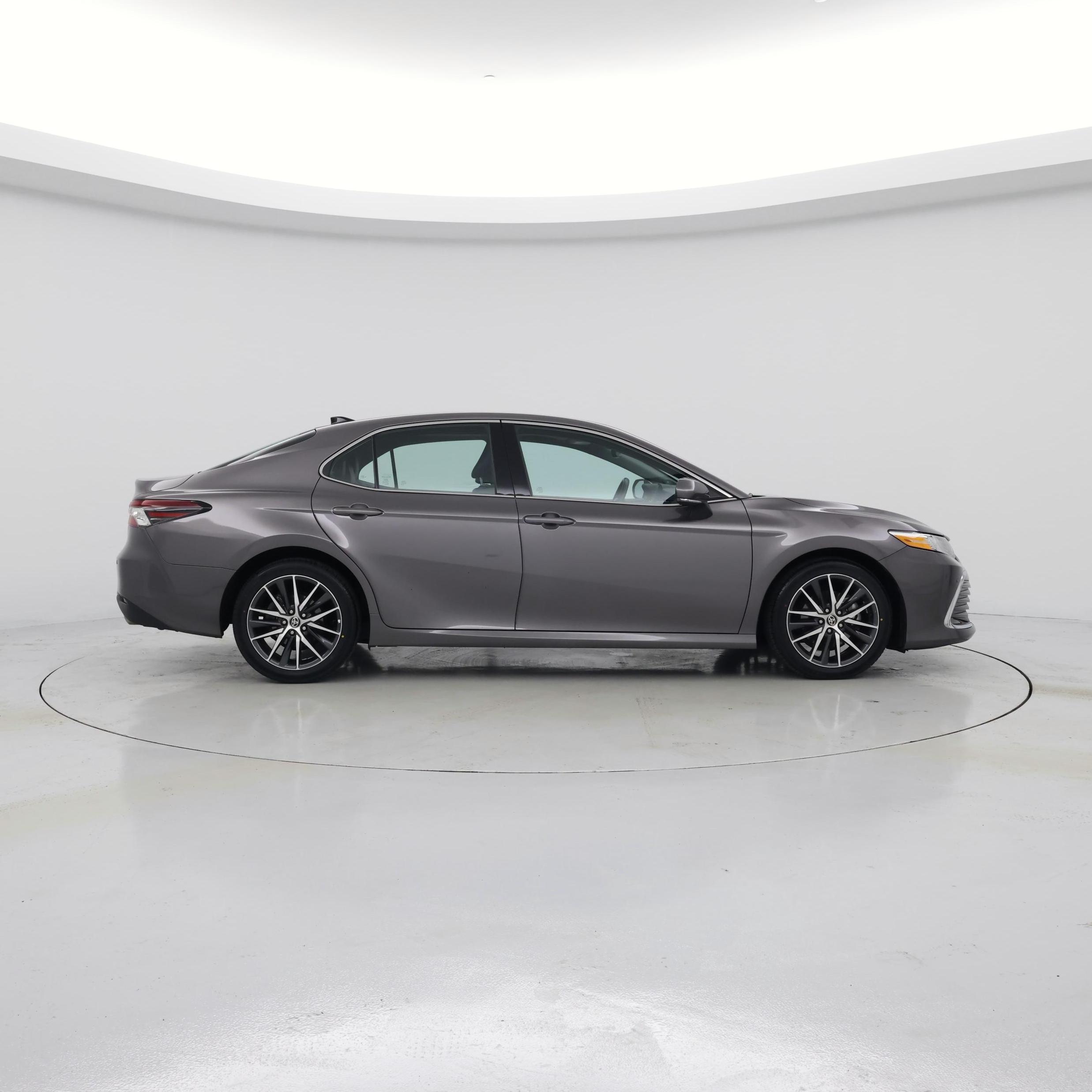 Thumbnail: 2021 Toyota Camry - 7