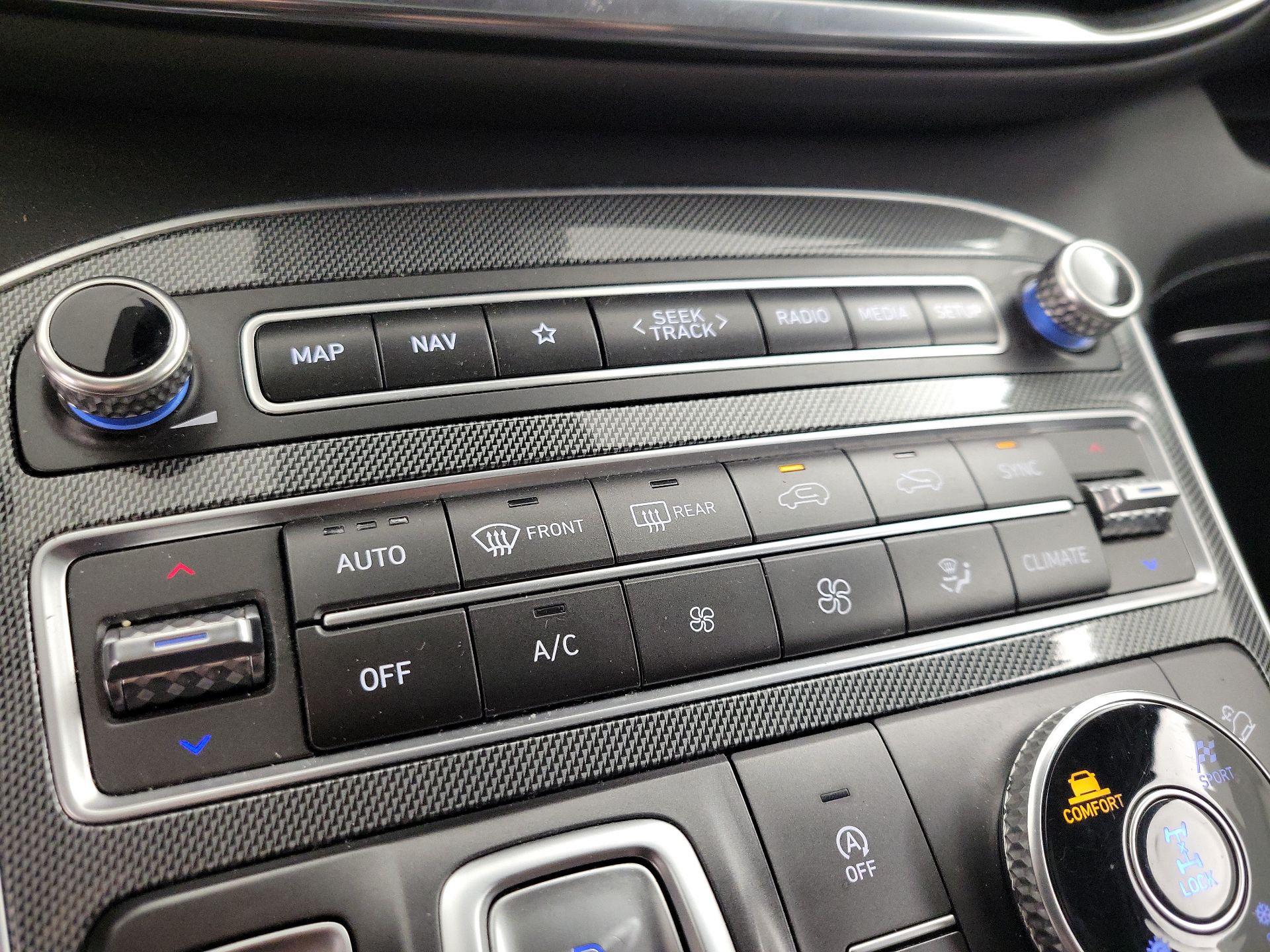 Thumbnail: 2023 Hyundai Santa Fe - 17