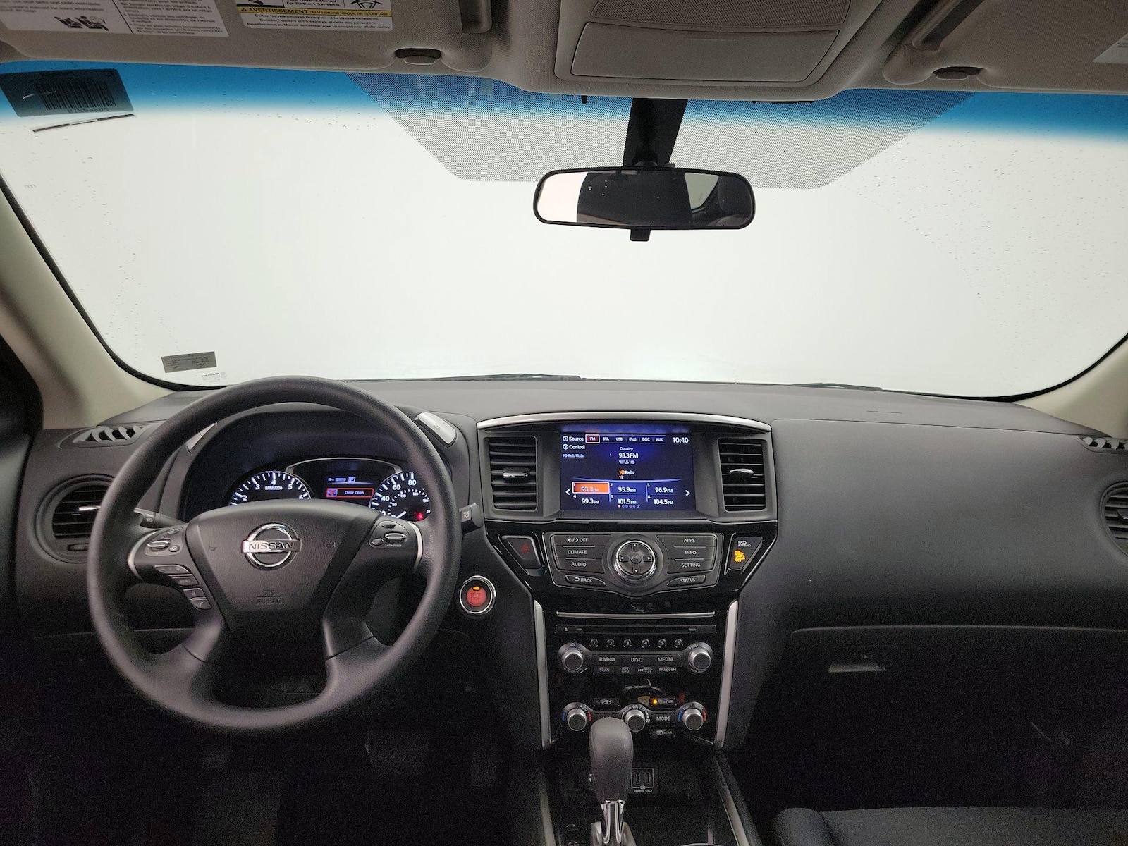 2018 Nissan Pathfinder S - Photo 10