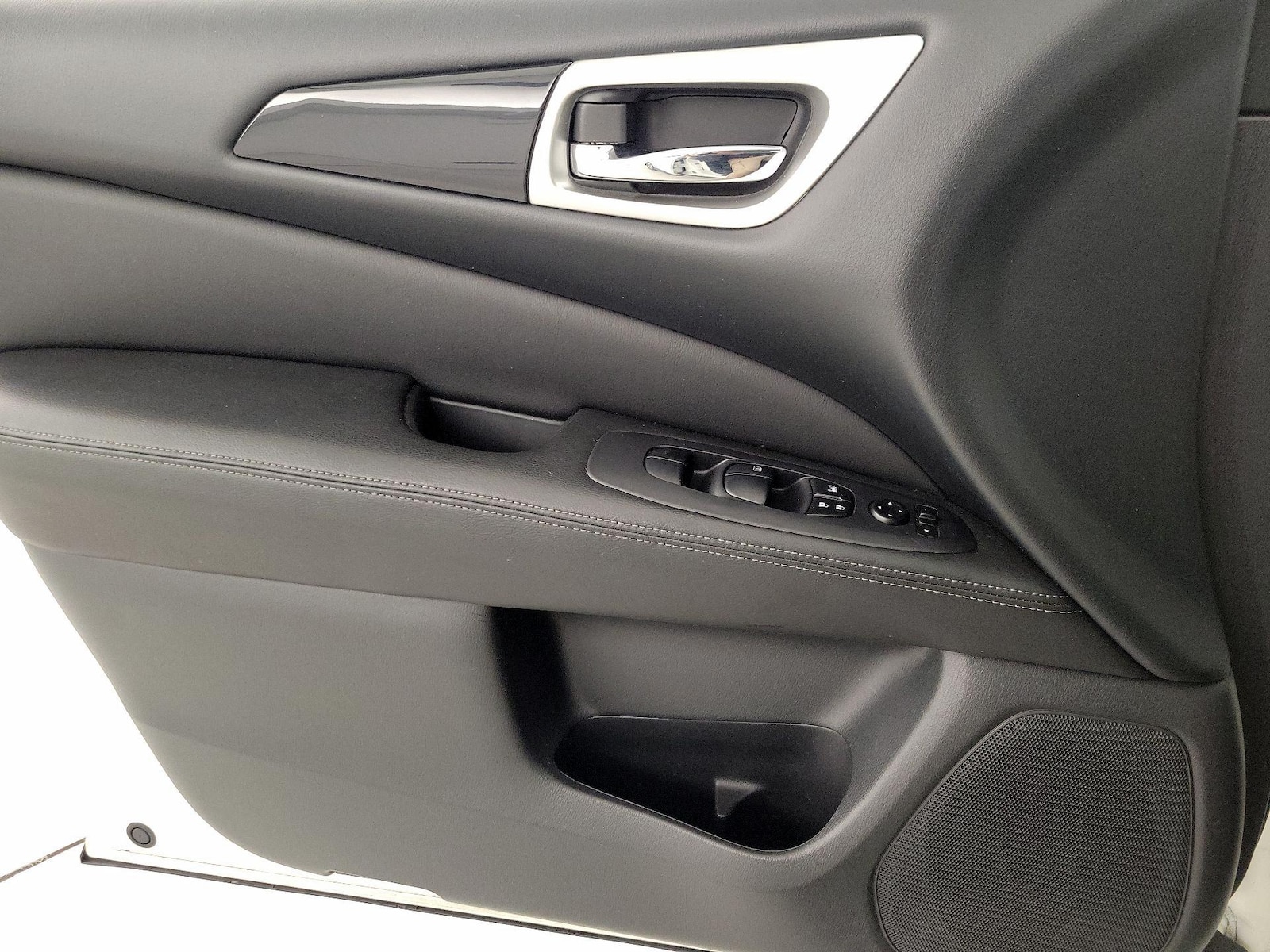 2018 Nissan Pathfinder S - Photo 13