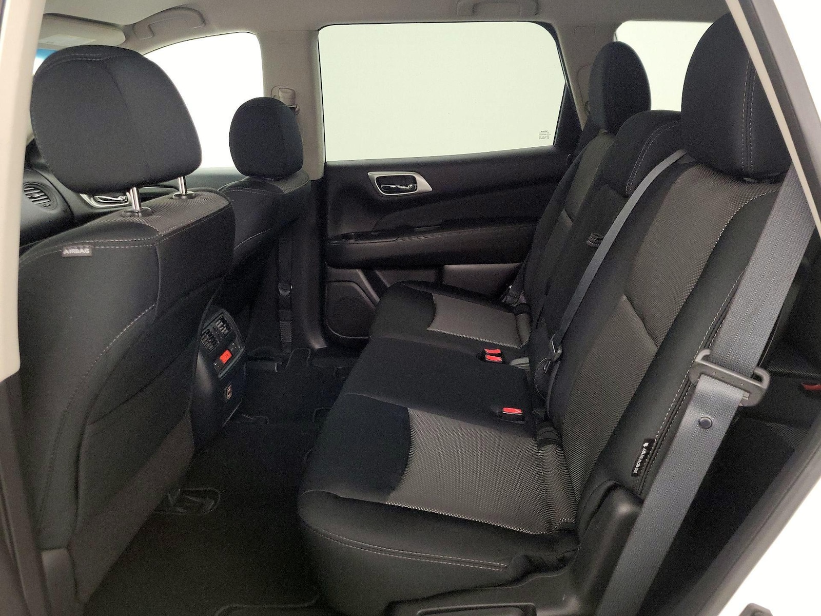 2018 Nissan Pathfinder S - Photo 20