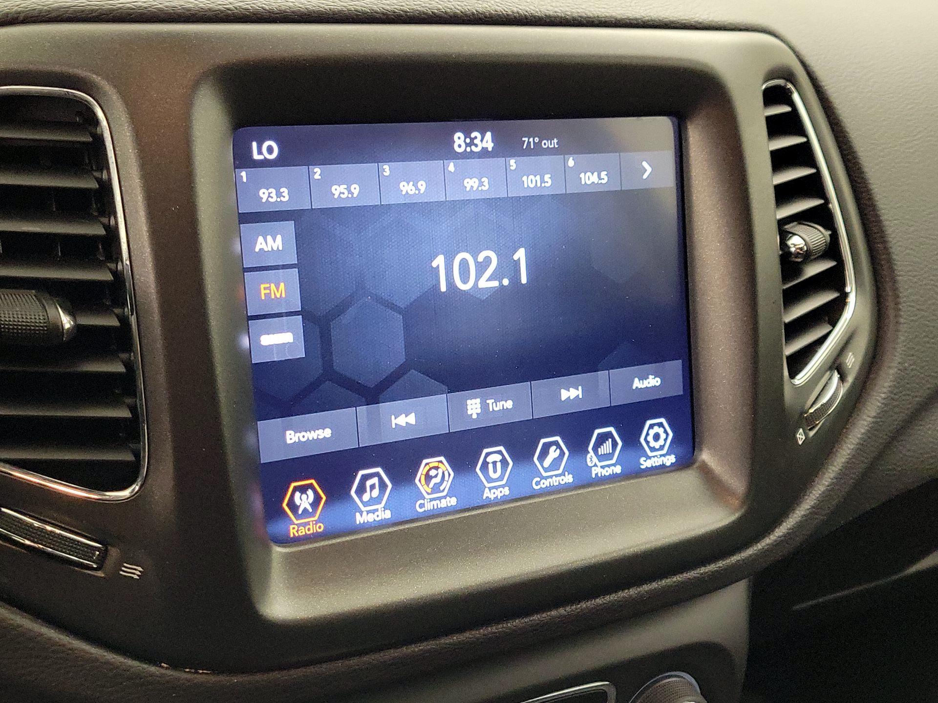 Thumbnail: 2018 Jeep Compass - 15