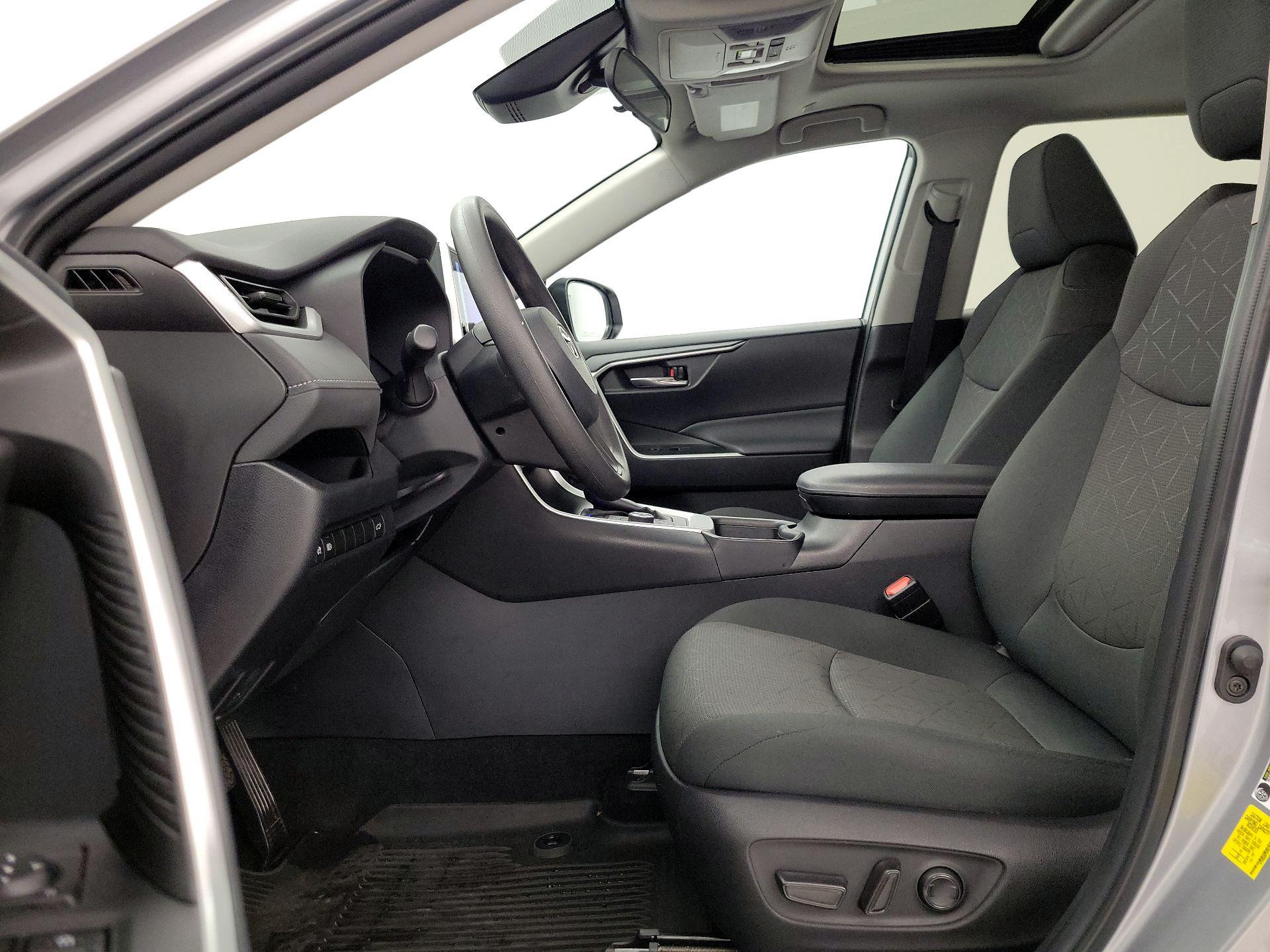 Thumbnail: 2024 Toyota RAV4 - 11