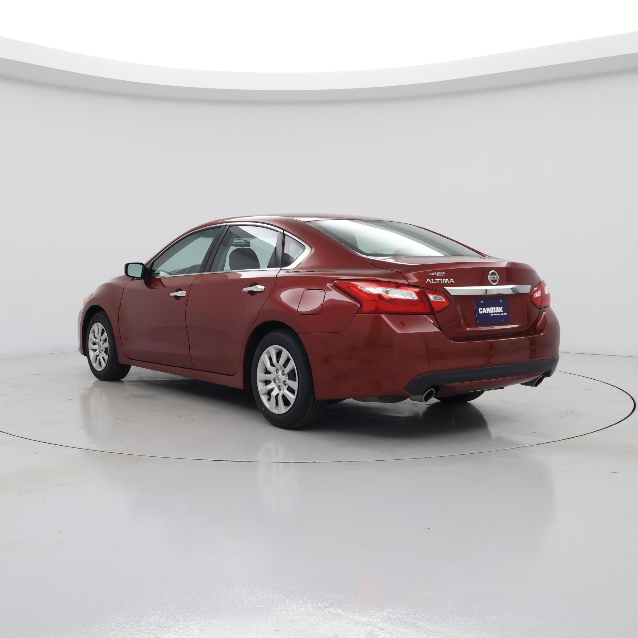 Thumbnail: 2016 Nissan Altima - 2