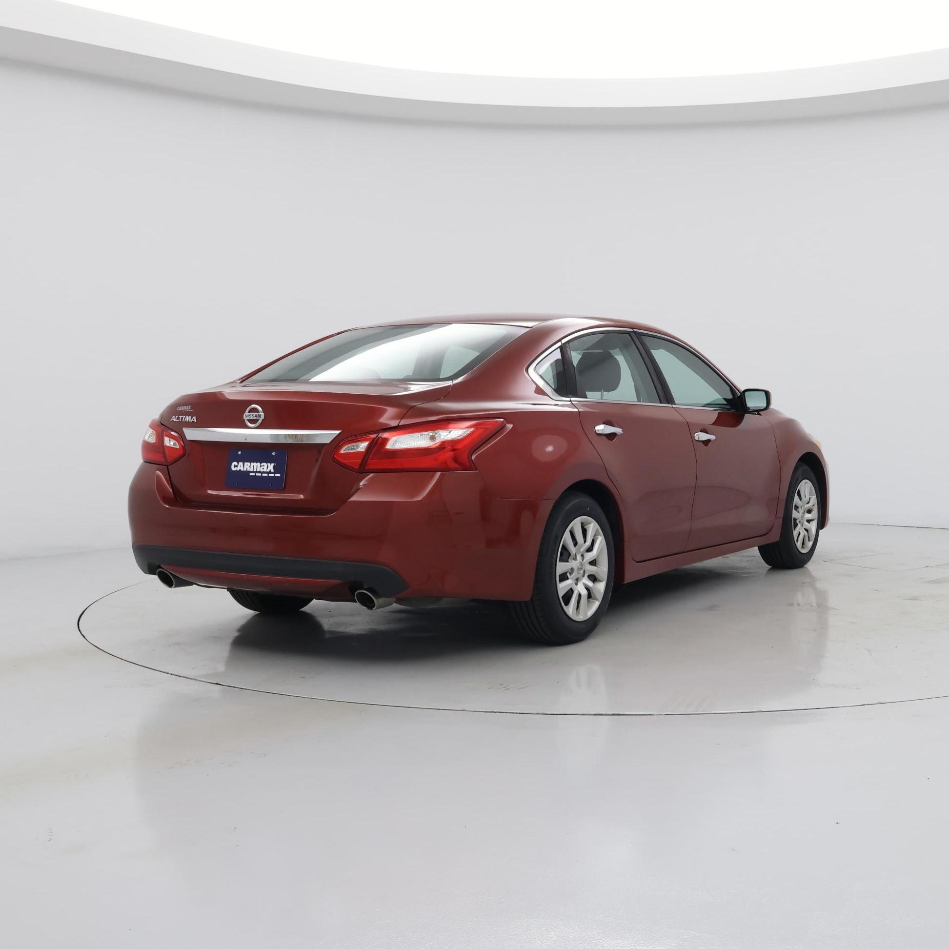 Thumbnail: 2016 Nissan Altima - 8