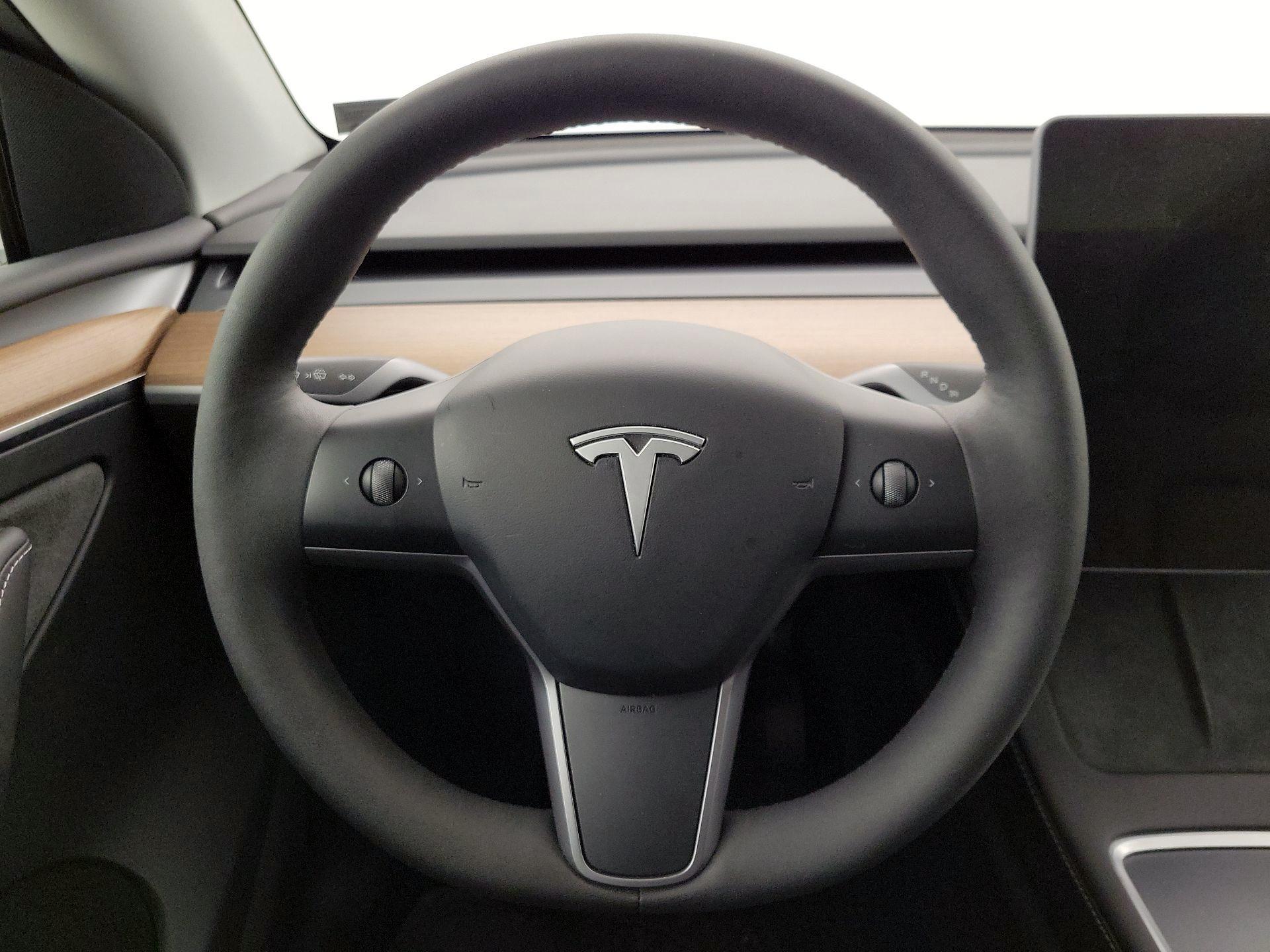 Thumbnail: 2023 Tesla Model Y - 10