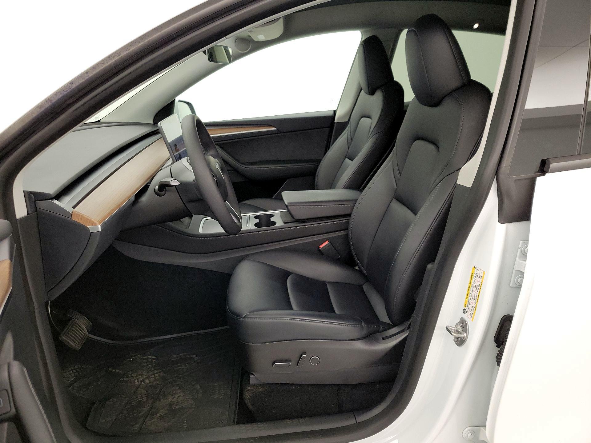 Thumbnail: 2023 Tesla Model Y - 11