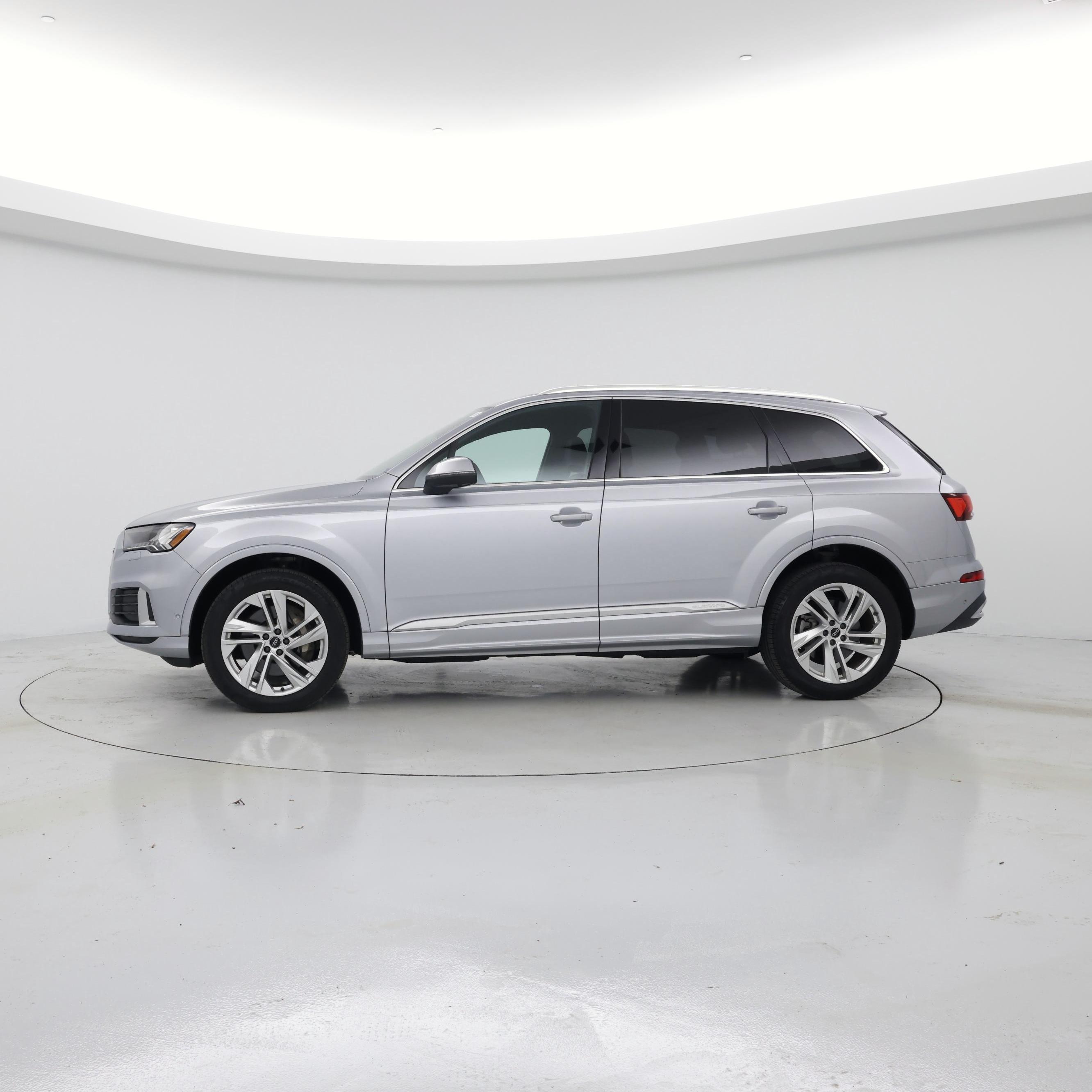 Thumbnail: 2021 Audi Q7 - 3