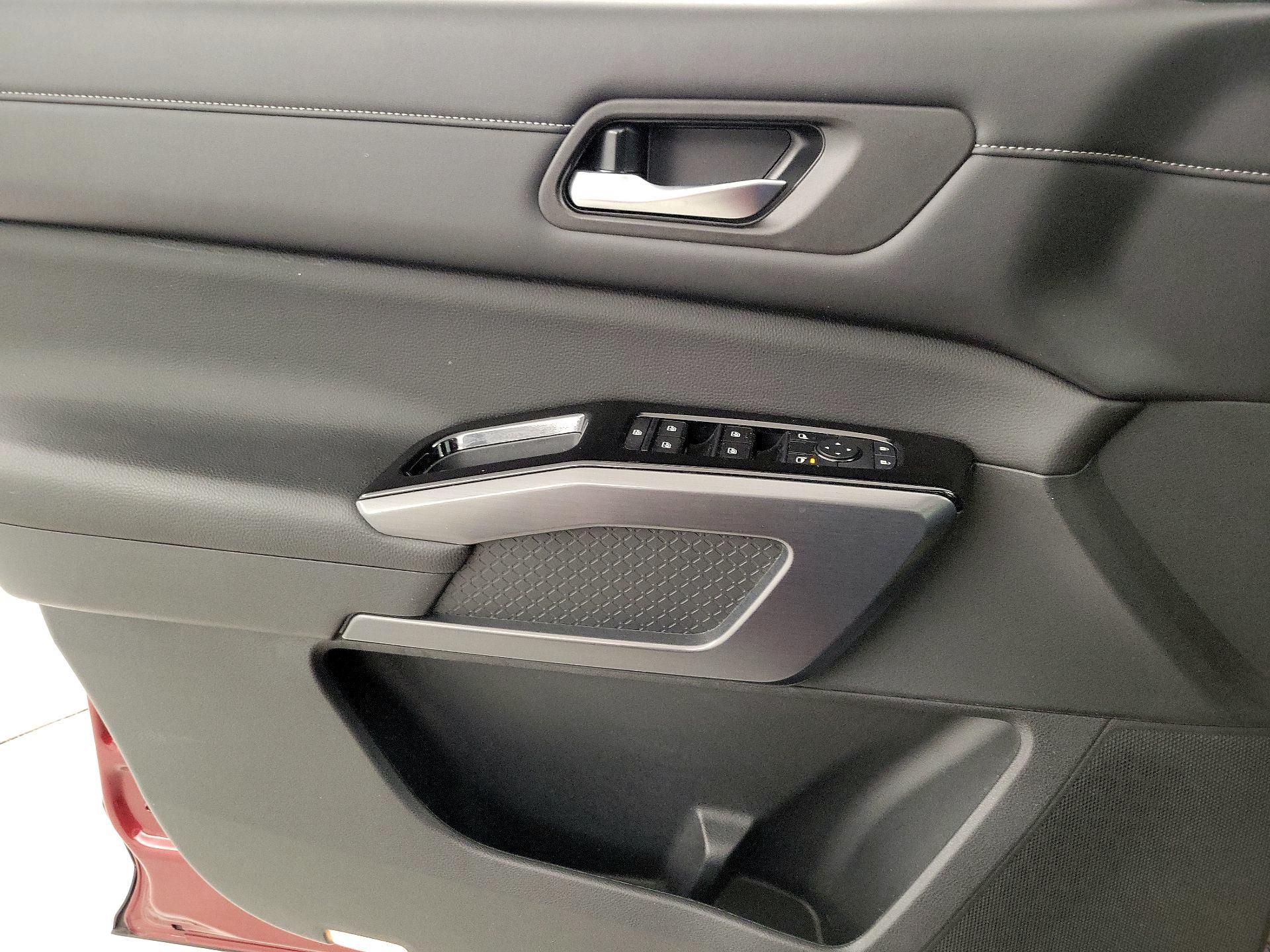 Thumbnail: 2022 Nissan Pathfinder - 12