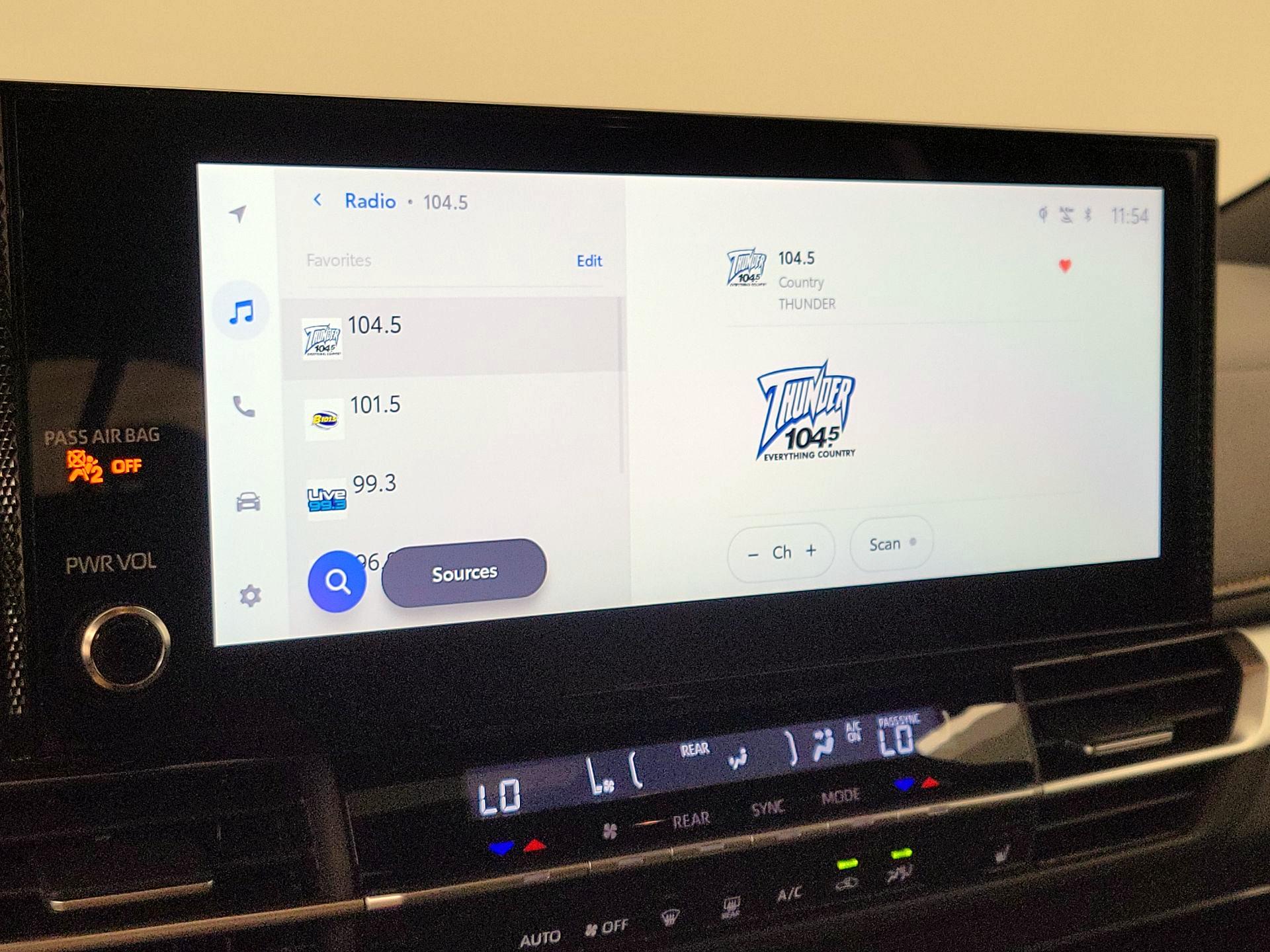 Thumbnail: 2025 Toyota Sienna - 15