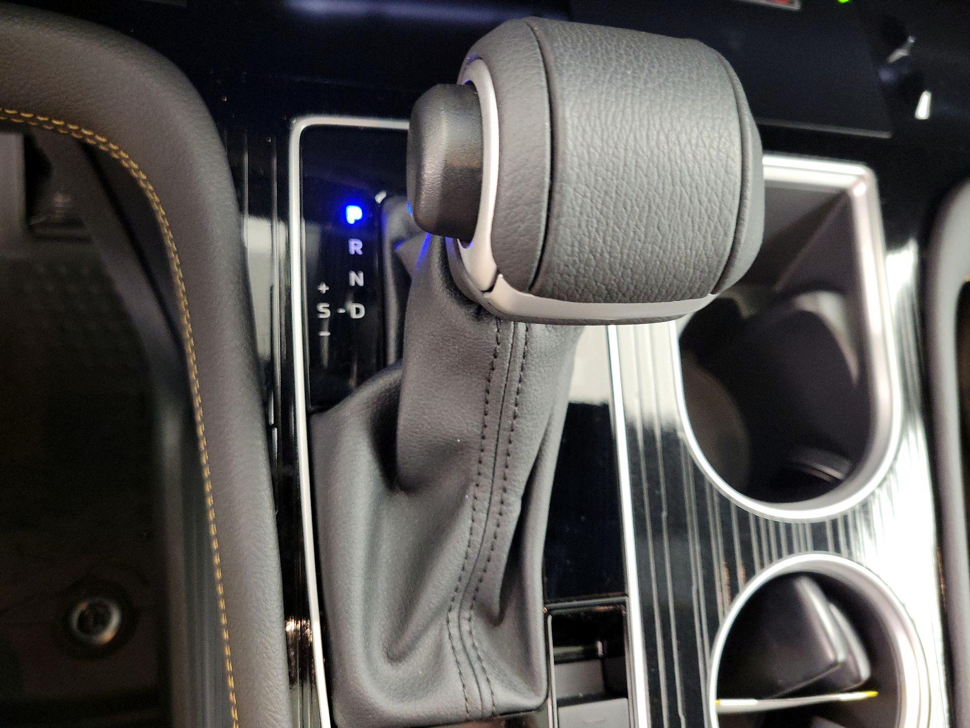 Thumbnail: 2025 Toyota Sienna - 17