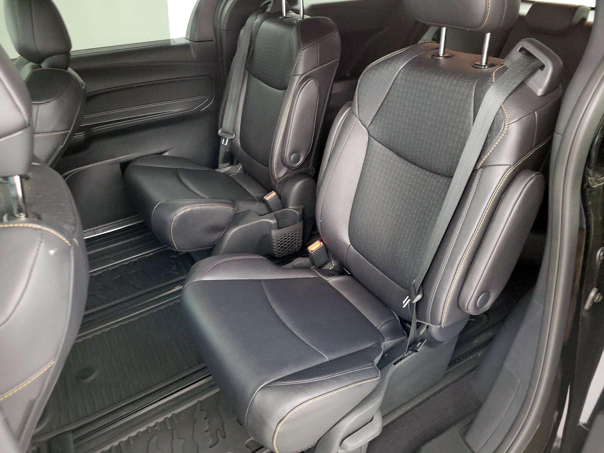 Thumbnail: 2025 Toyota Sienna - 20