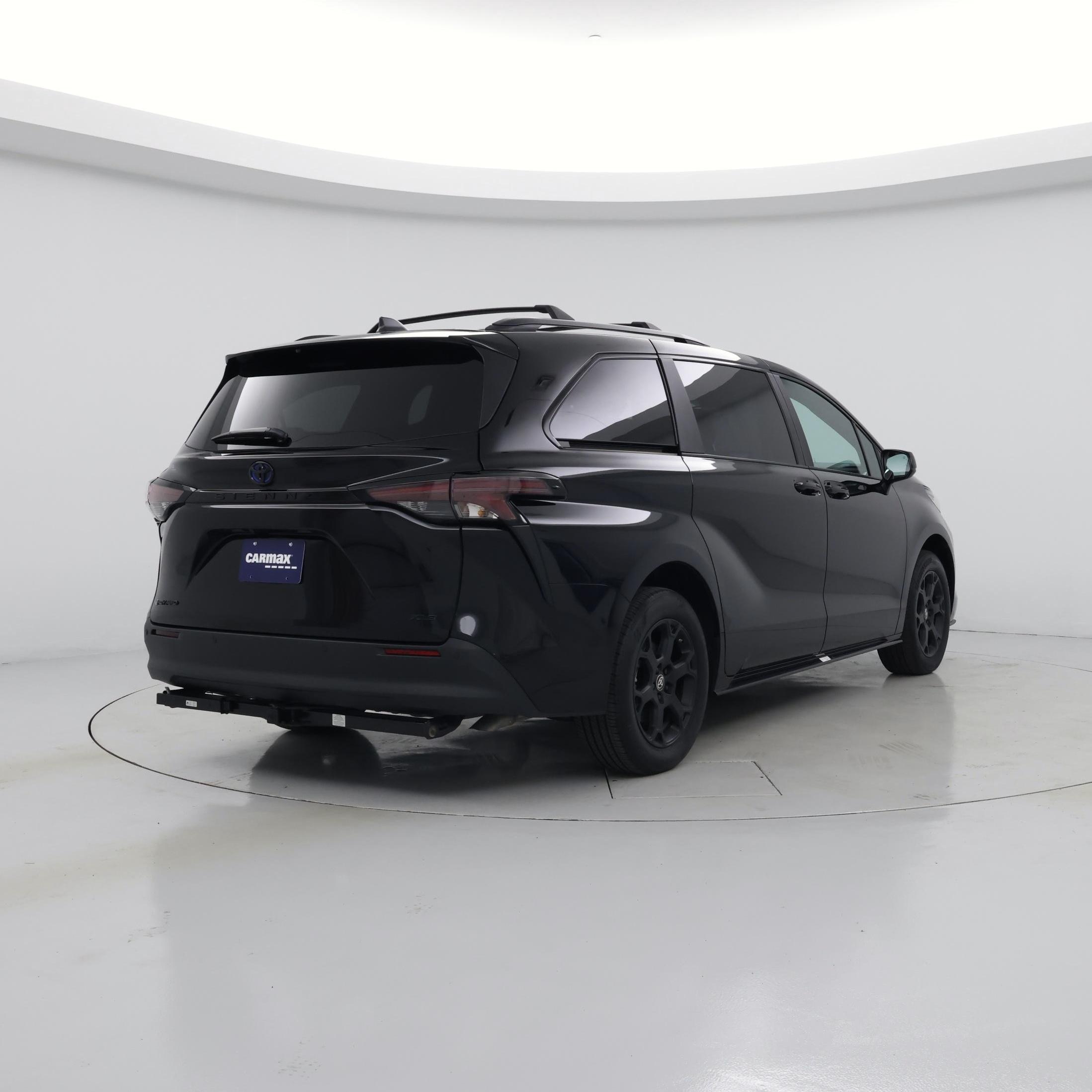 Thumbnail: 2025 Toyota Sienna - 8