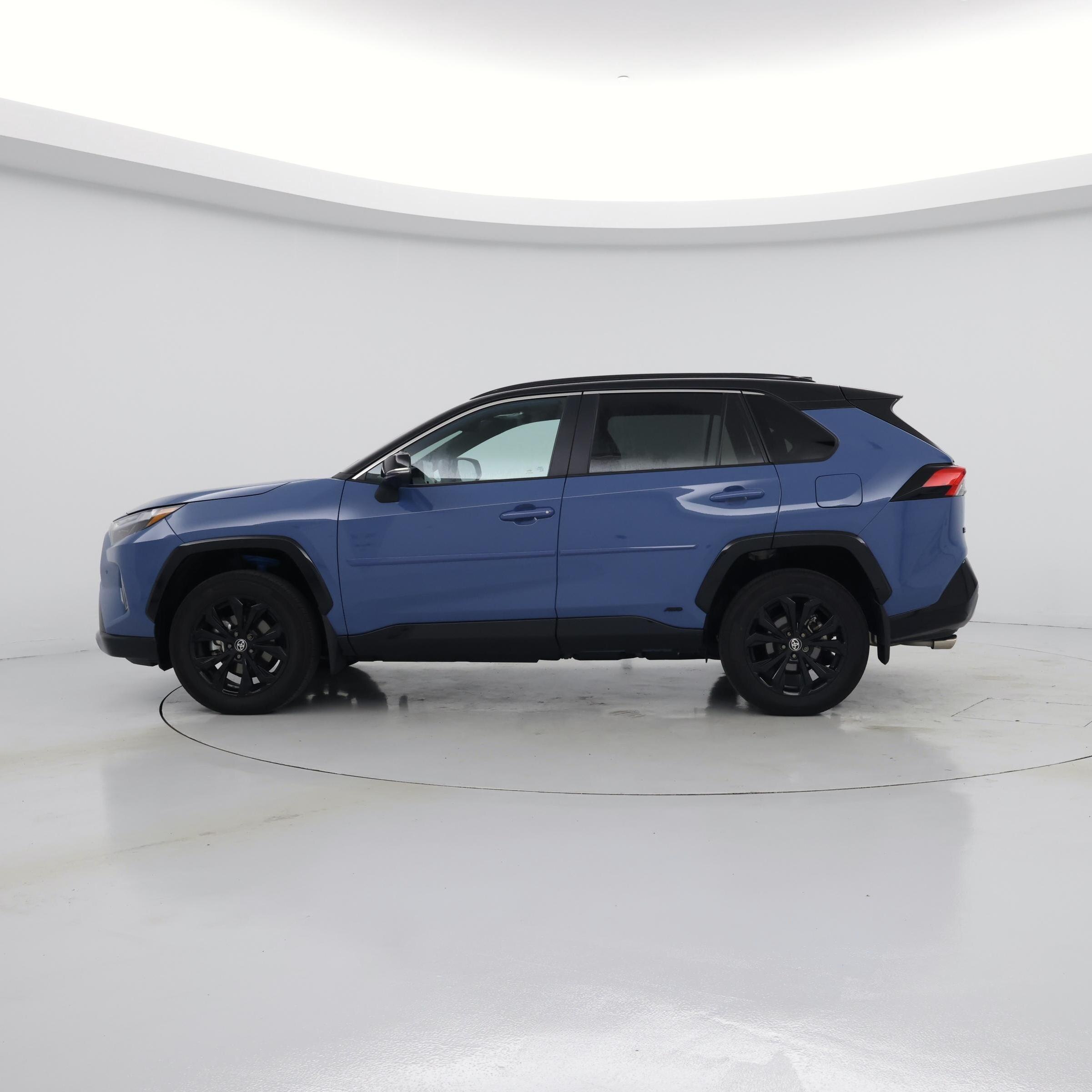 Thumbnail: 2025 Toyota RAV4 - 3