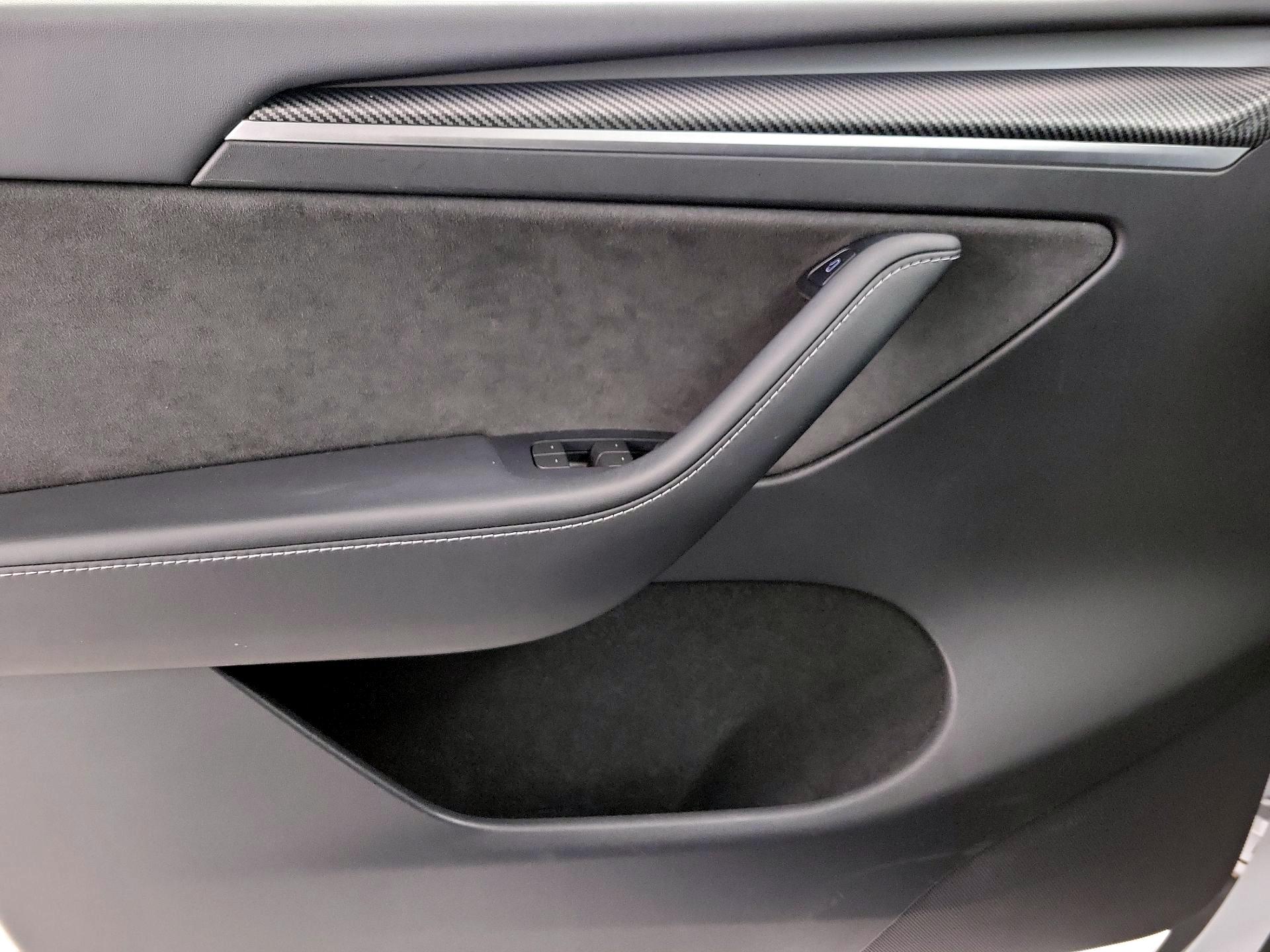 Thumbnail: 2023 Tesla Model Y - 12