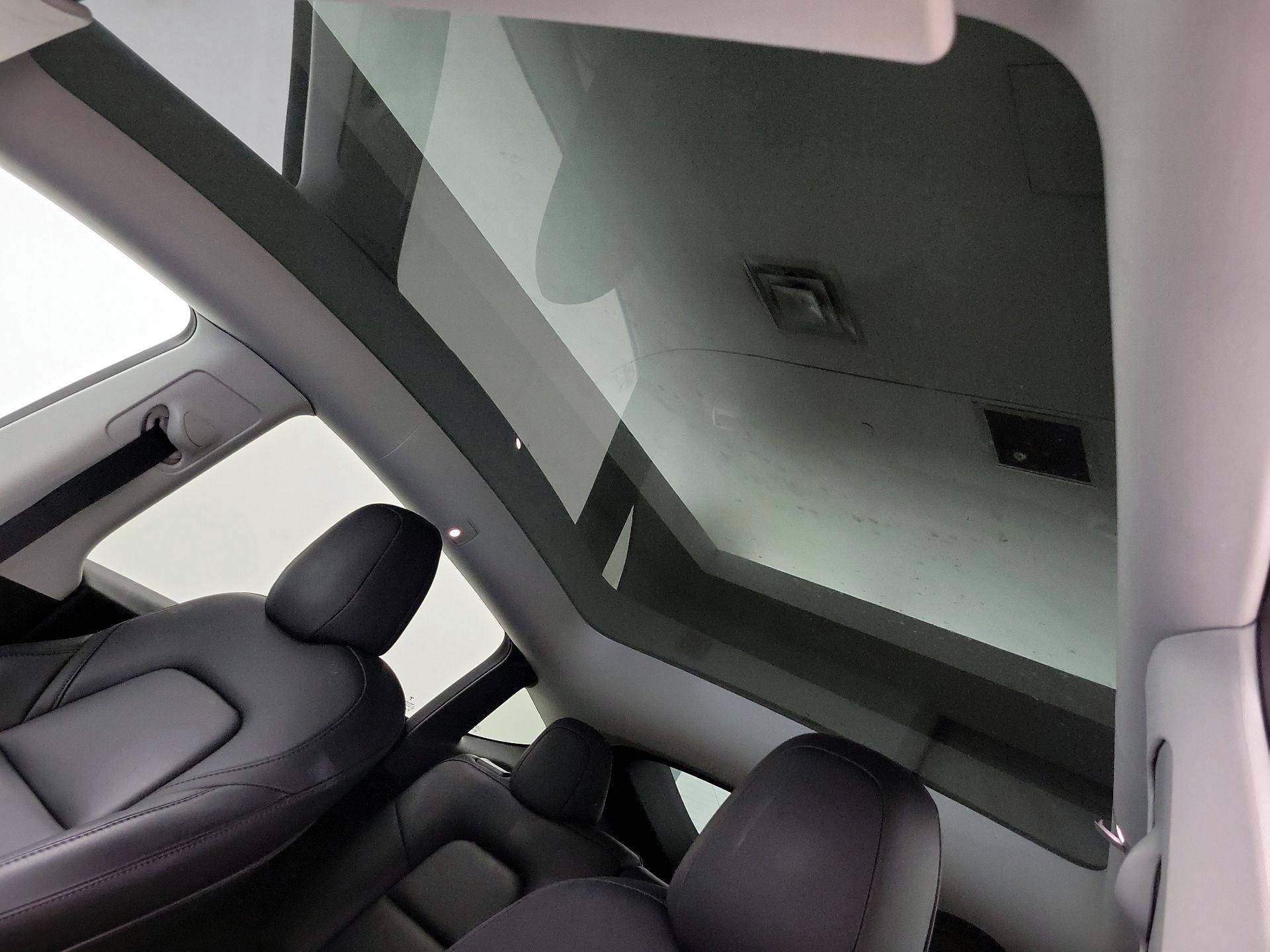 Thumbnail: 2023 Tesla Model Y - 19