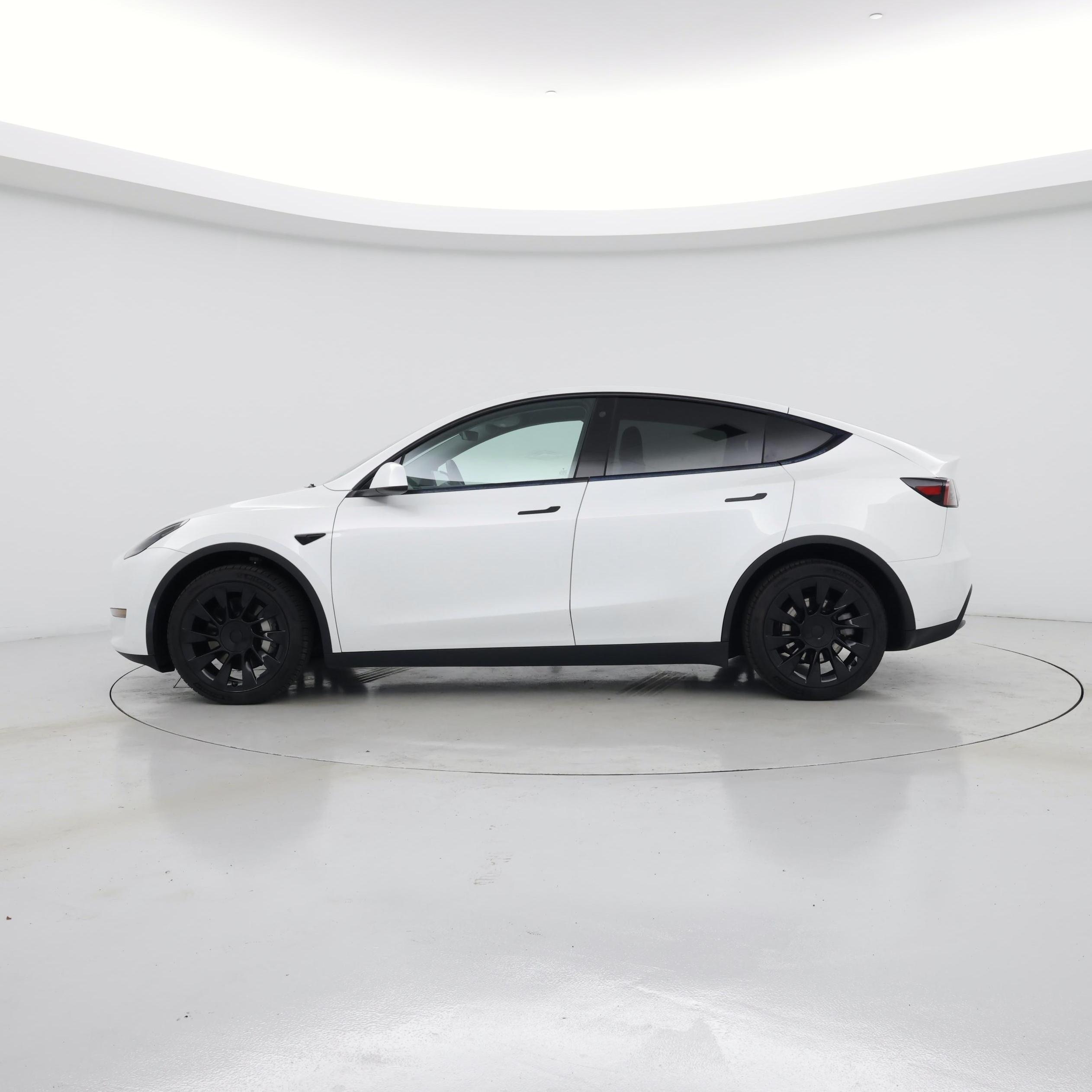 Thumbnail: 2023 Tesla Model Y - 3