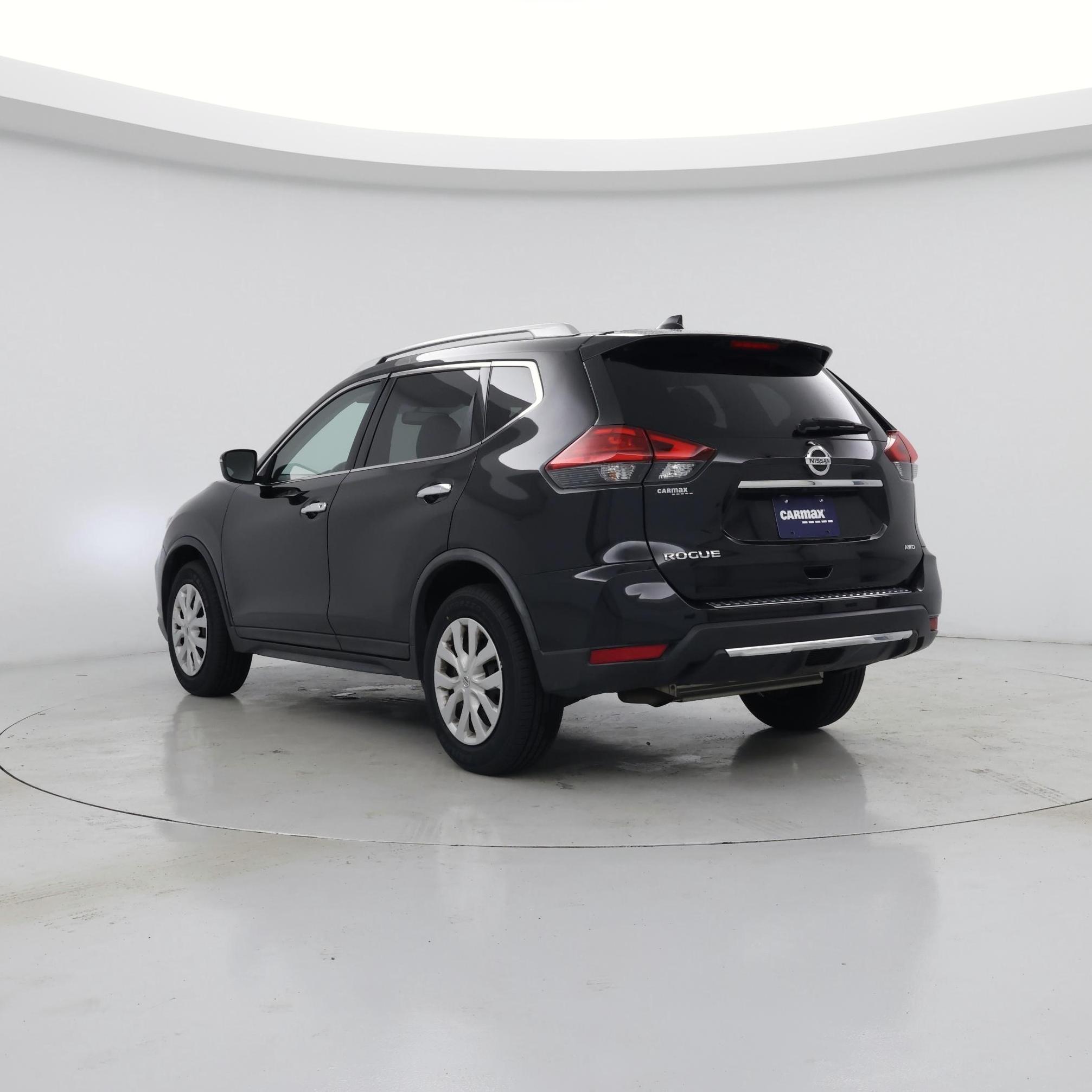 Thumbnail: 2017 Nissan Rogue - 2