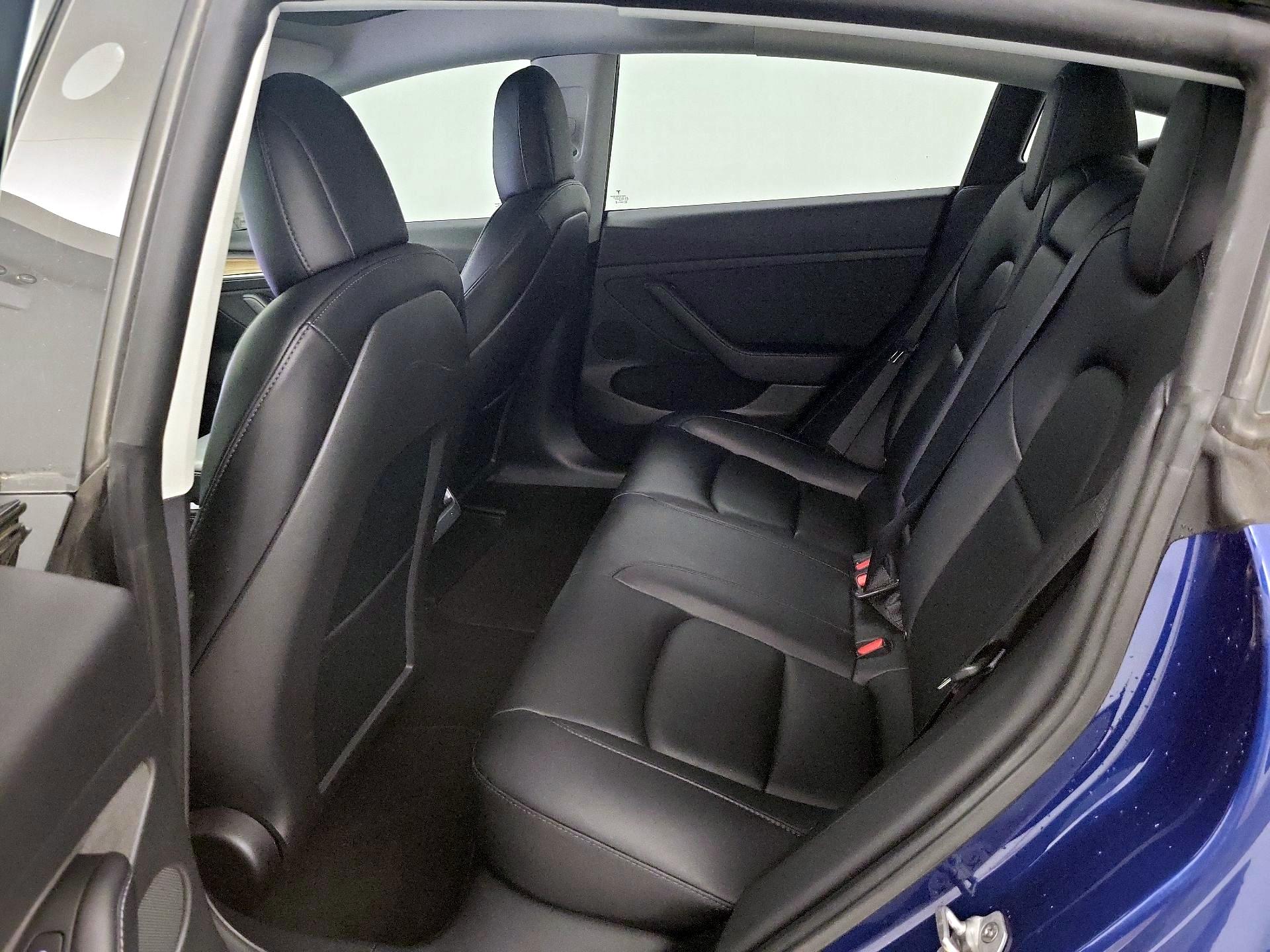 Thumbnail: 2022 Tesla Model 3 - 20