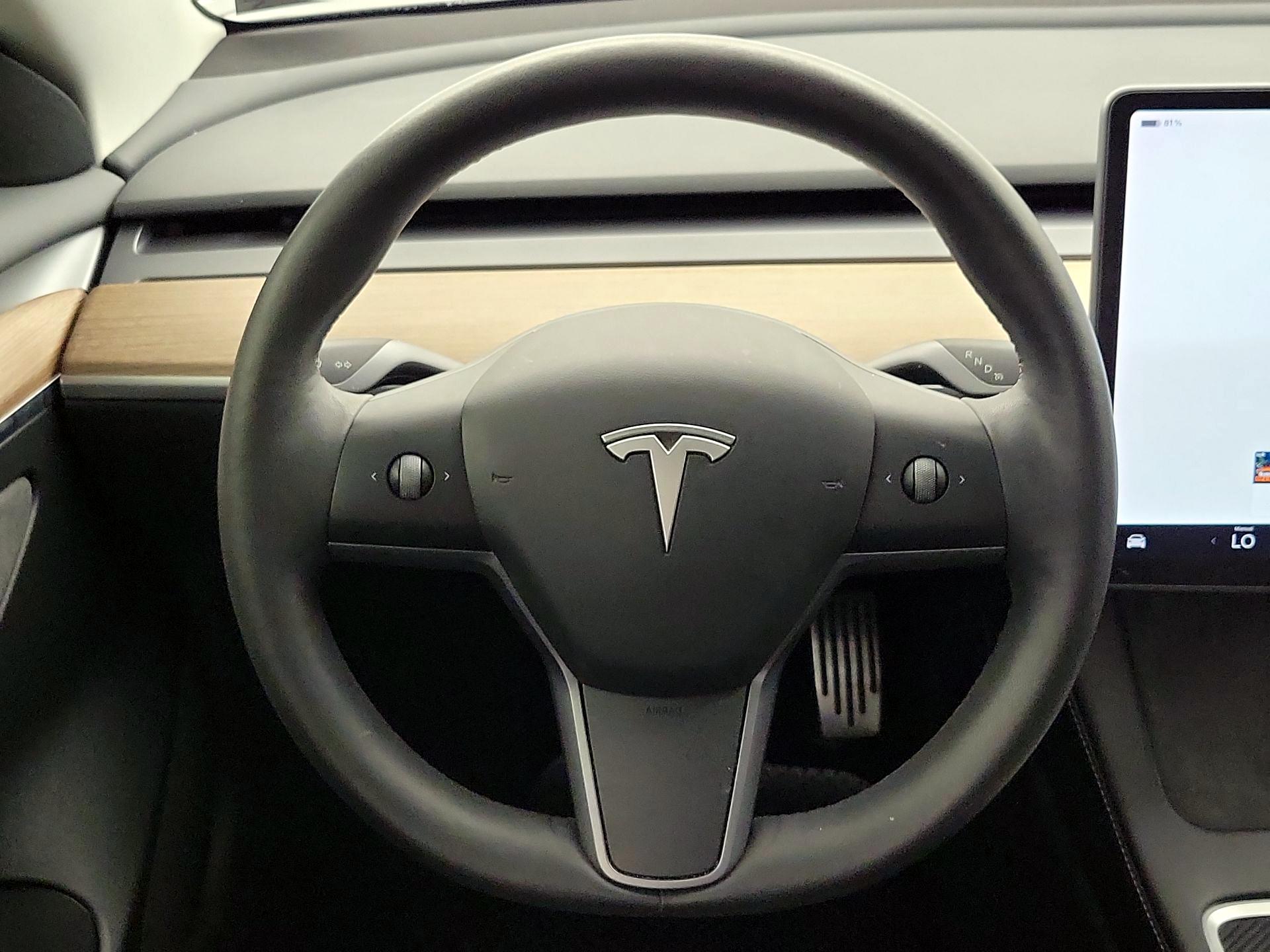Thumbnail: 2023 Tesla Model 3 - 10