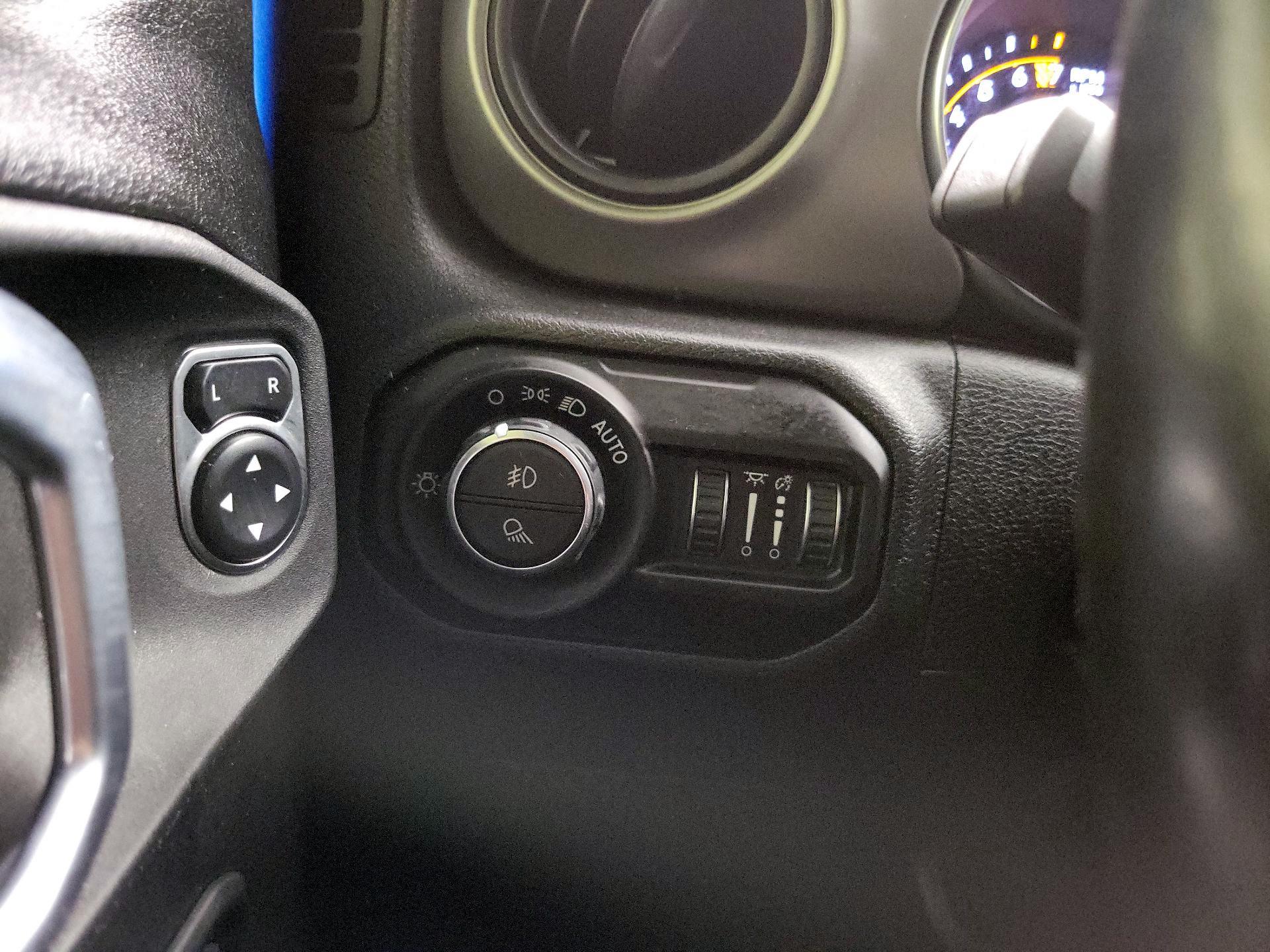 Thumbnail: 2021 Jeep Gladiator - 13