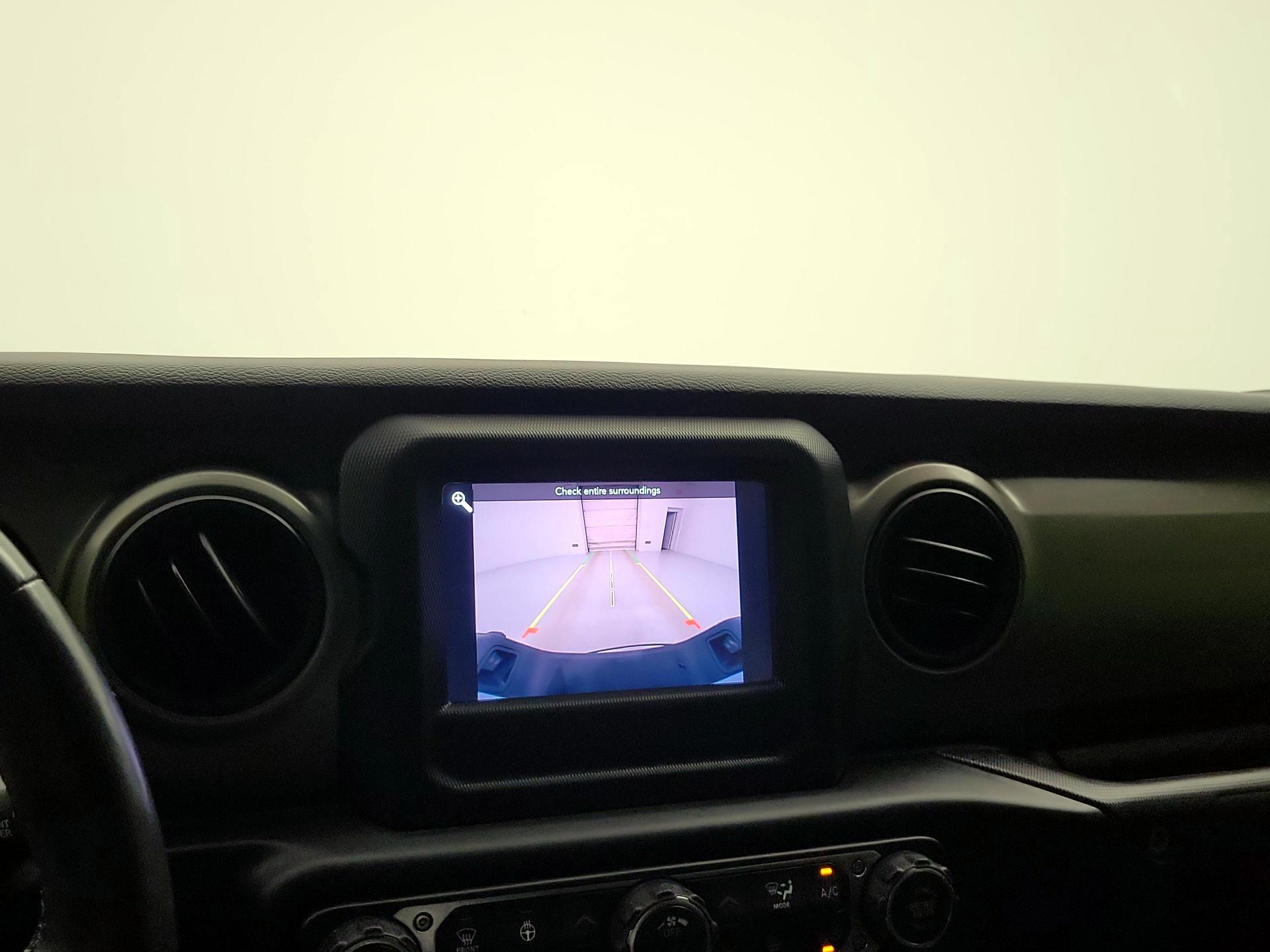 Thumbnail: 2021 Jeep Gladiator - 14