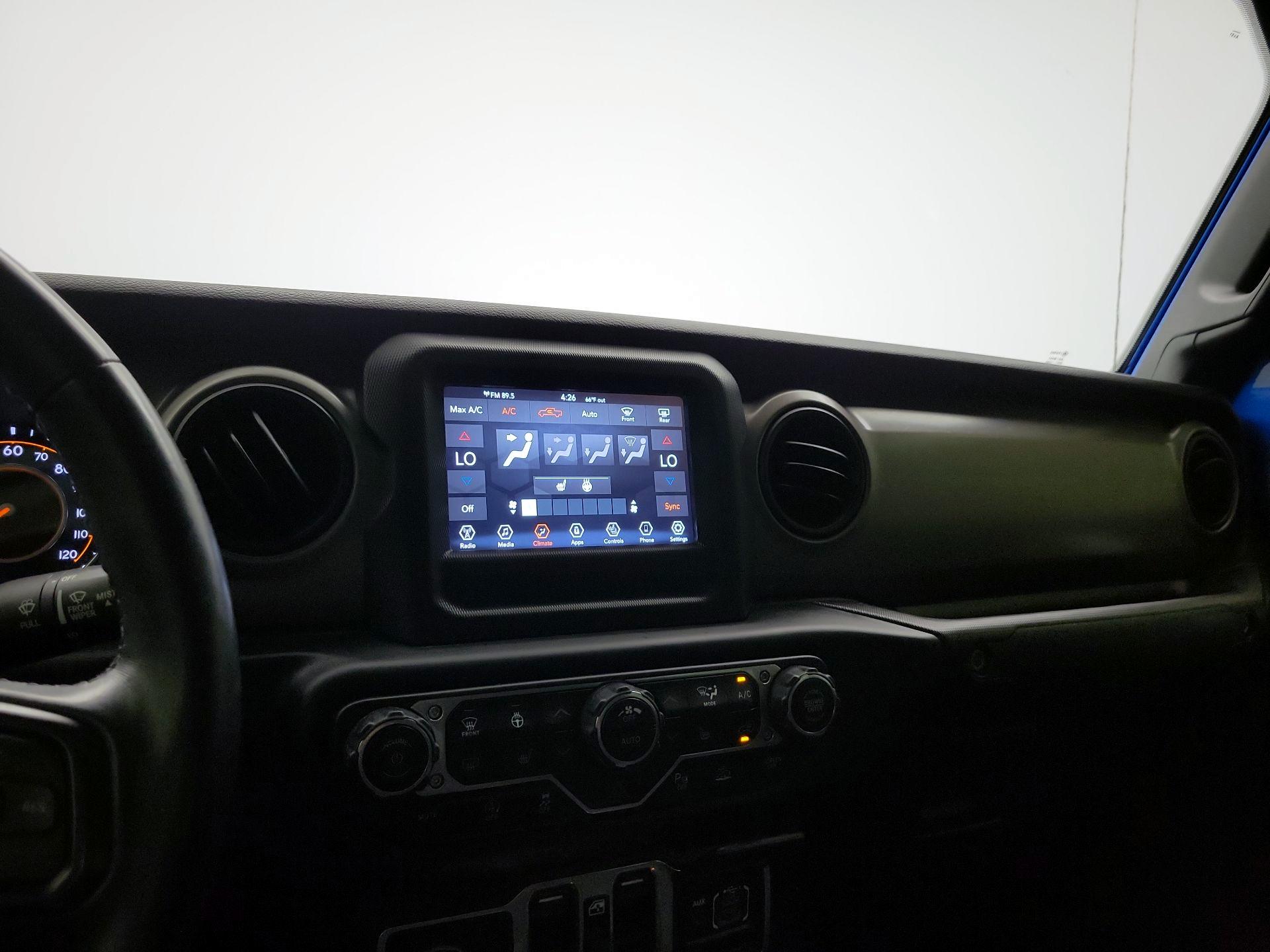 Thumbnail: 2021 Jeep Gladiator - 16