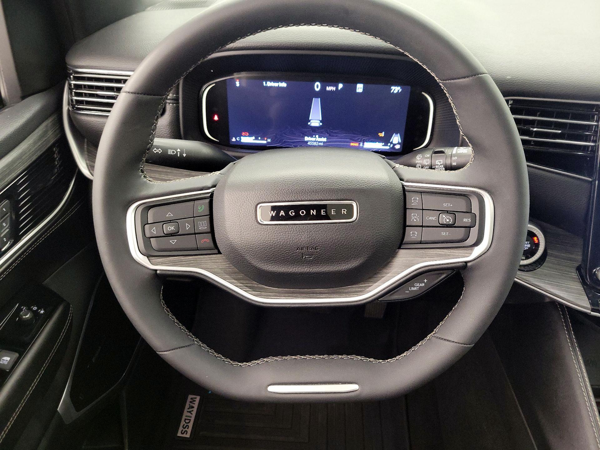 Thumbnail: 2023 Jeep Wagoneer - 10