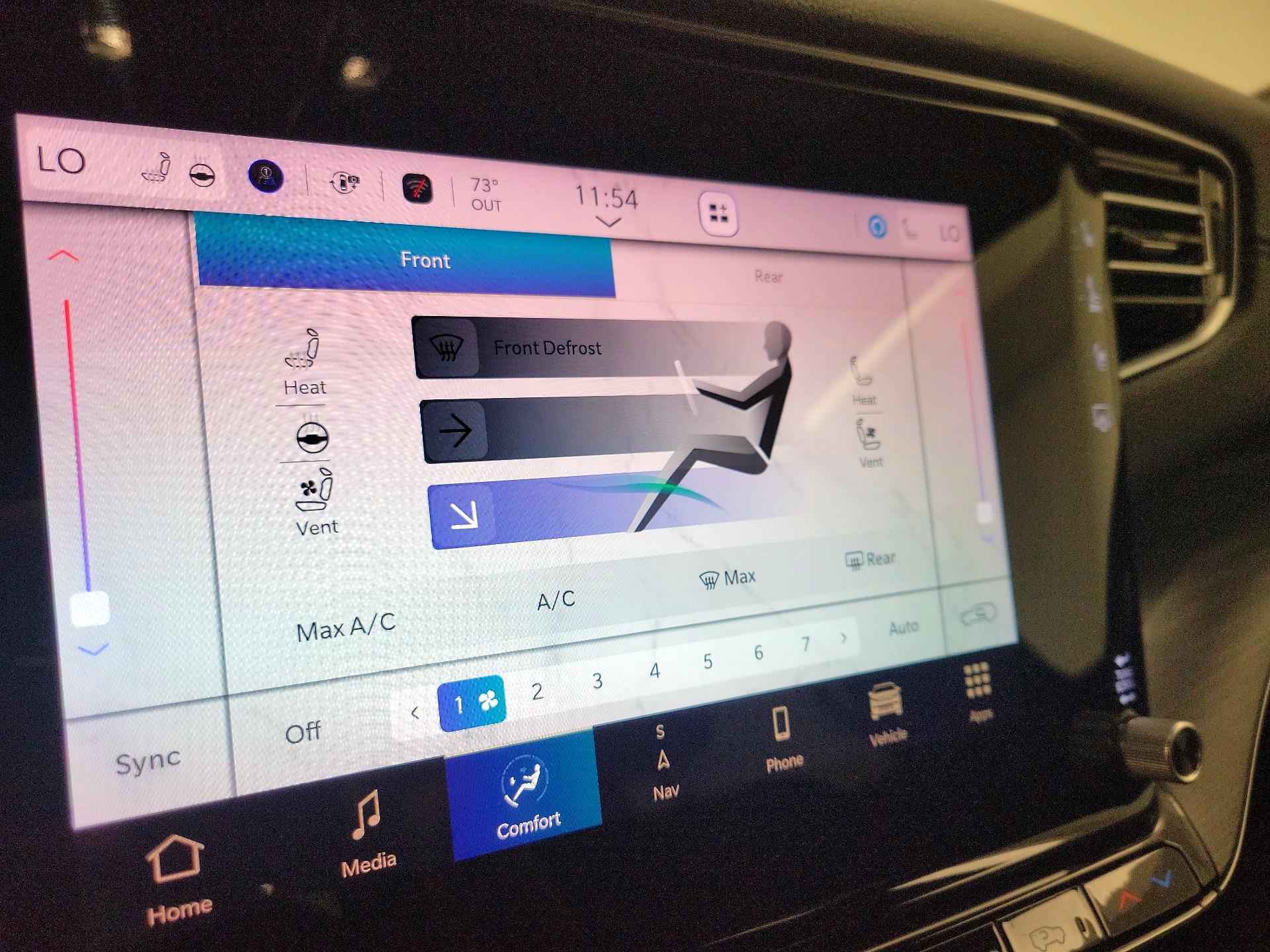 Thumbnail: 2023 Jeep Wagoneer - 17